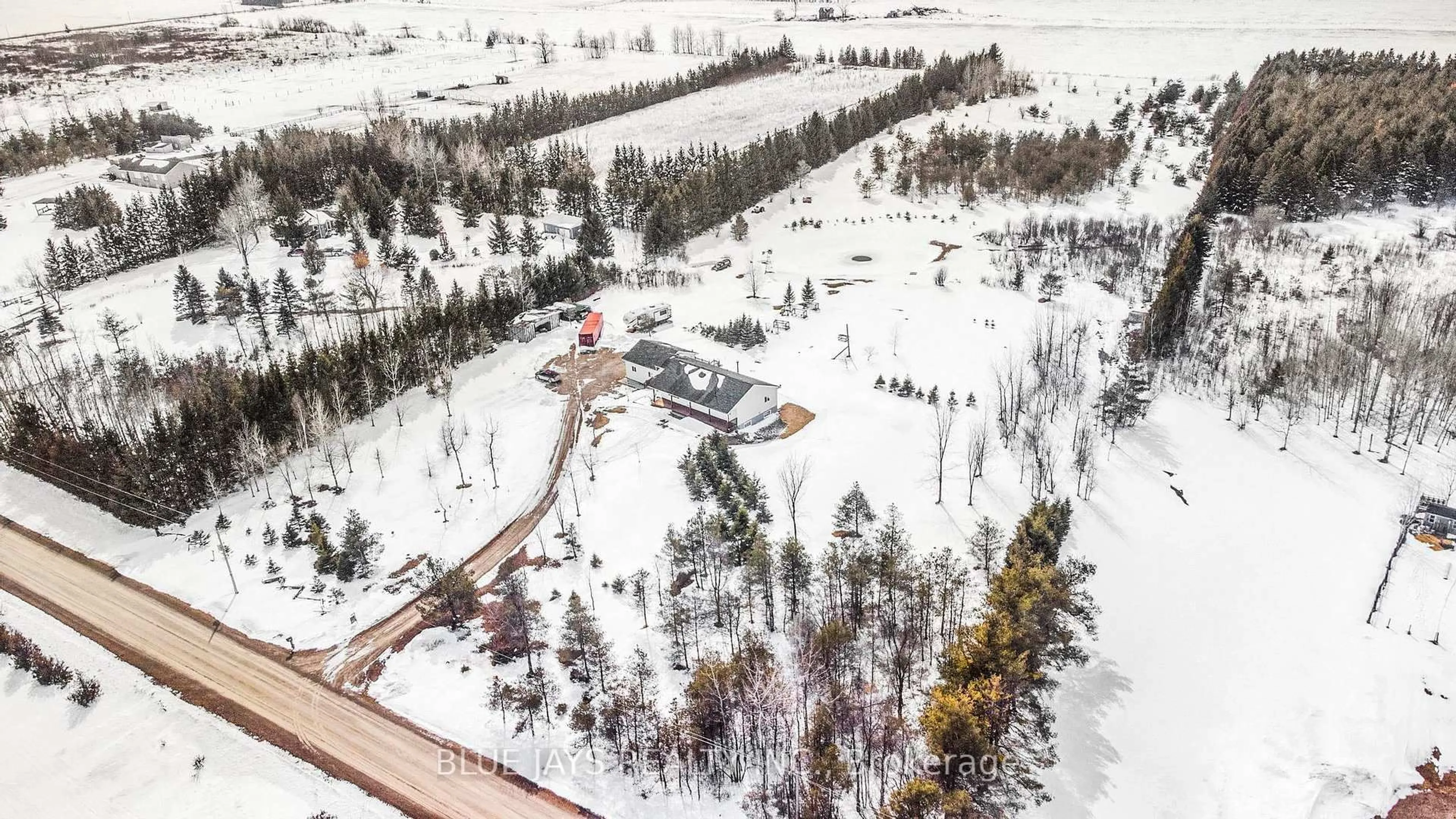 A pic from outside/outdoor area/front of a property/back of a property/a pic from drone, unknown for 131270 13 Side Road, Southgate Ontario N0G 1N0