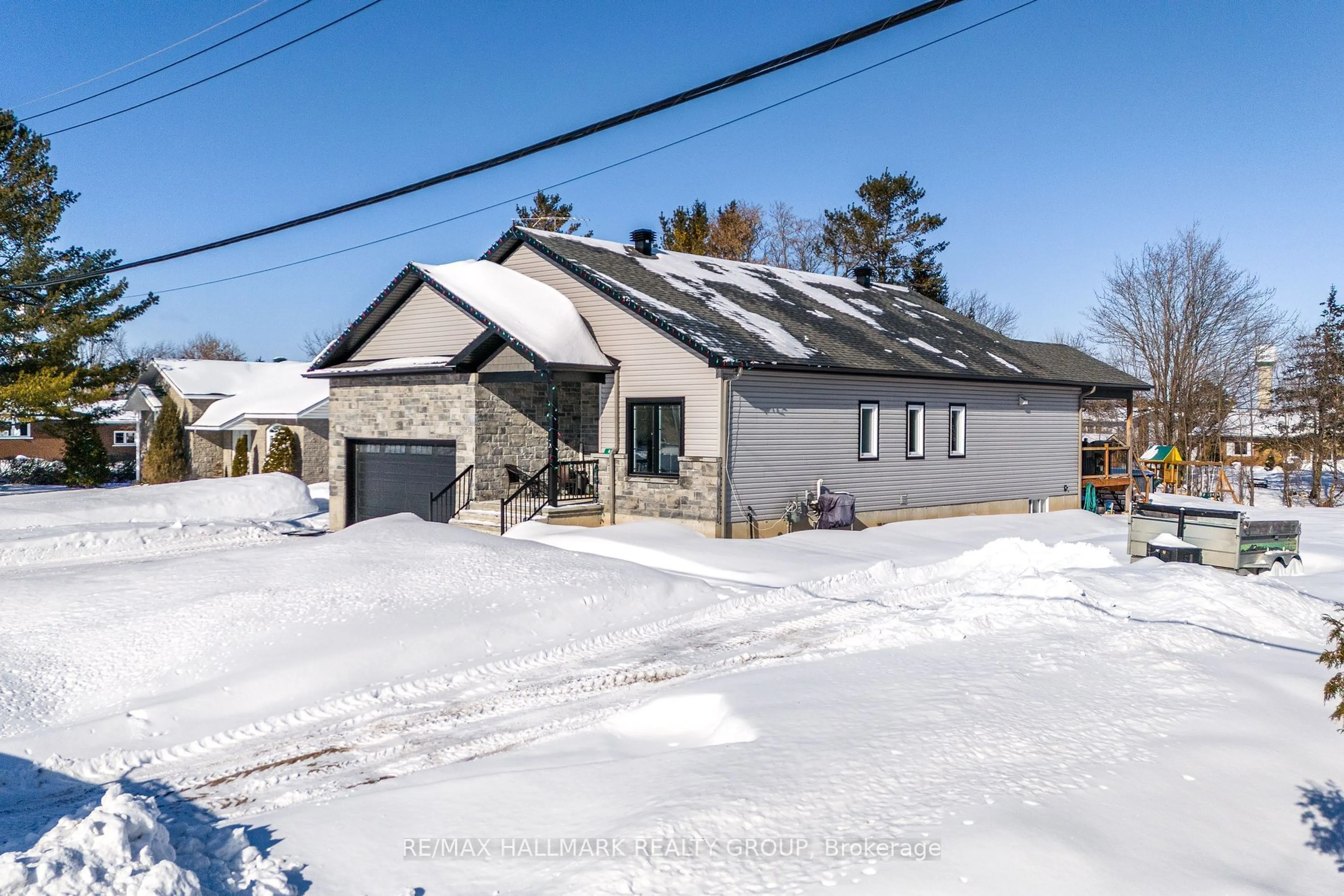 A pic from outside/outdoor area/front of a property/back of a property/a pic from drone, street for 8 Champagne Extension St, North Stormont Ontario K0A 1R0