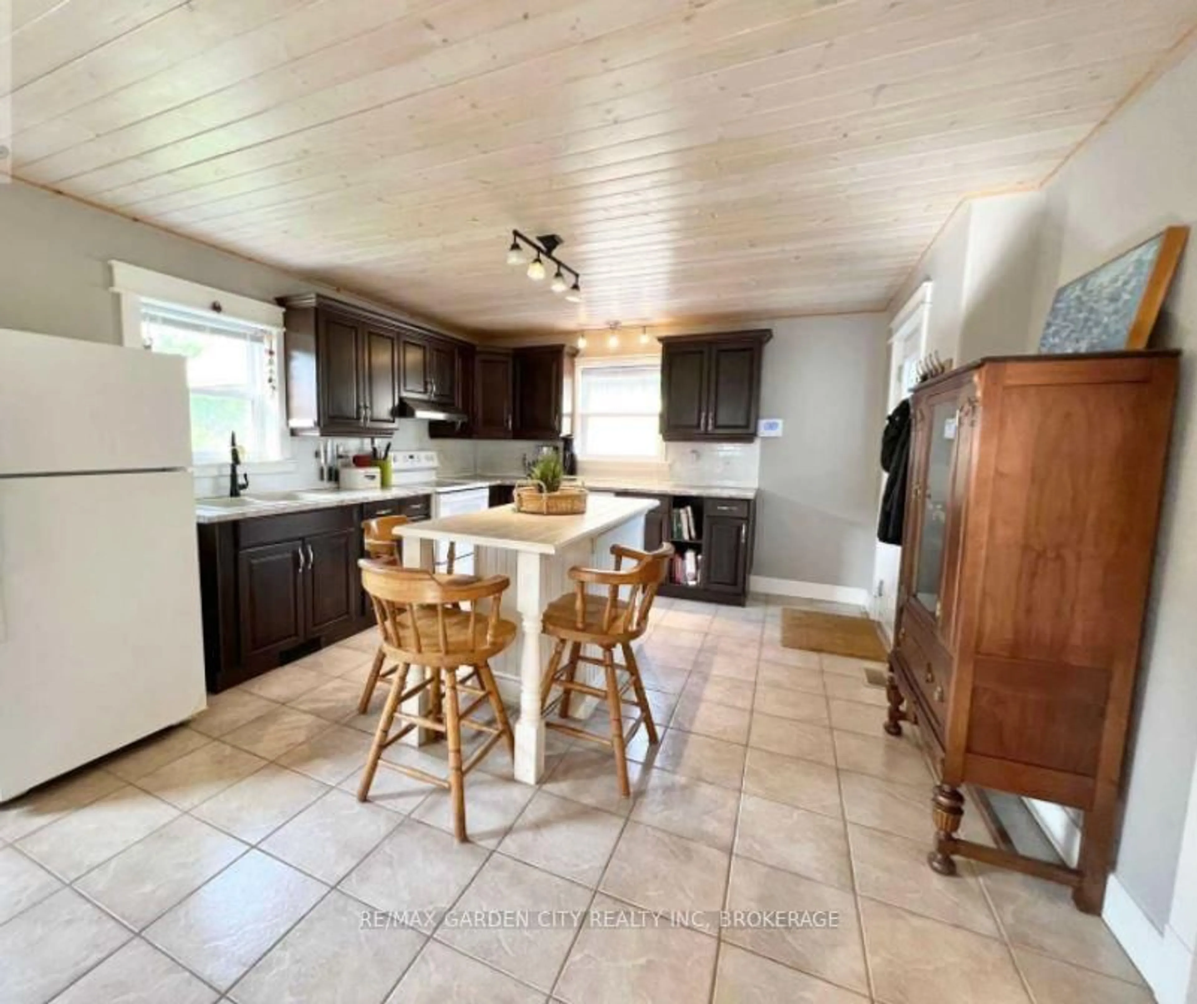 Open concept kitchen, unknown for 44 Chapel St, Brighton Ontario K0K 1H0