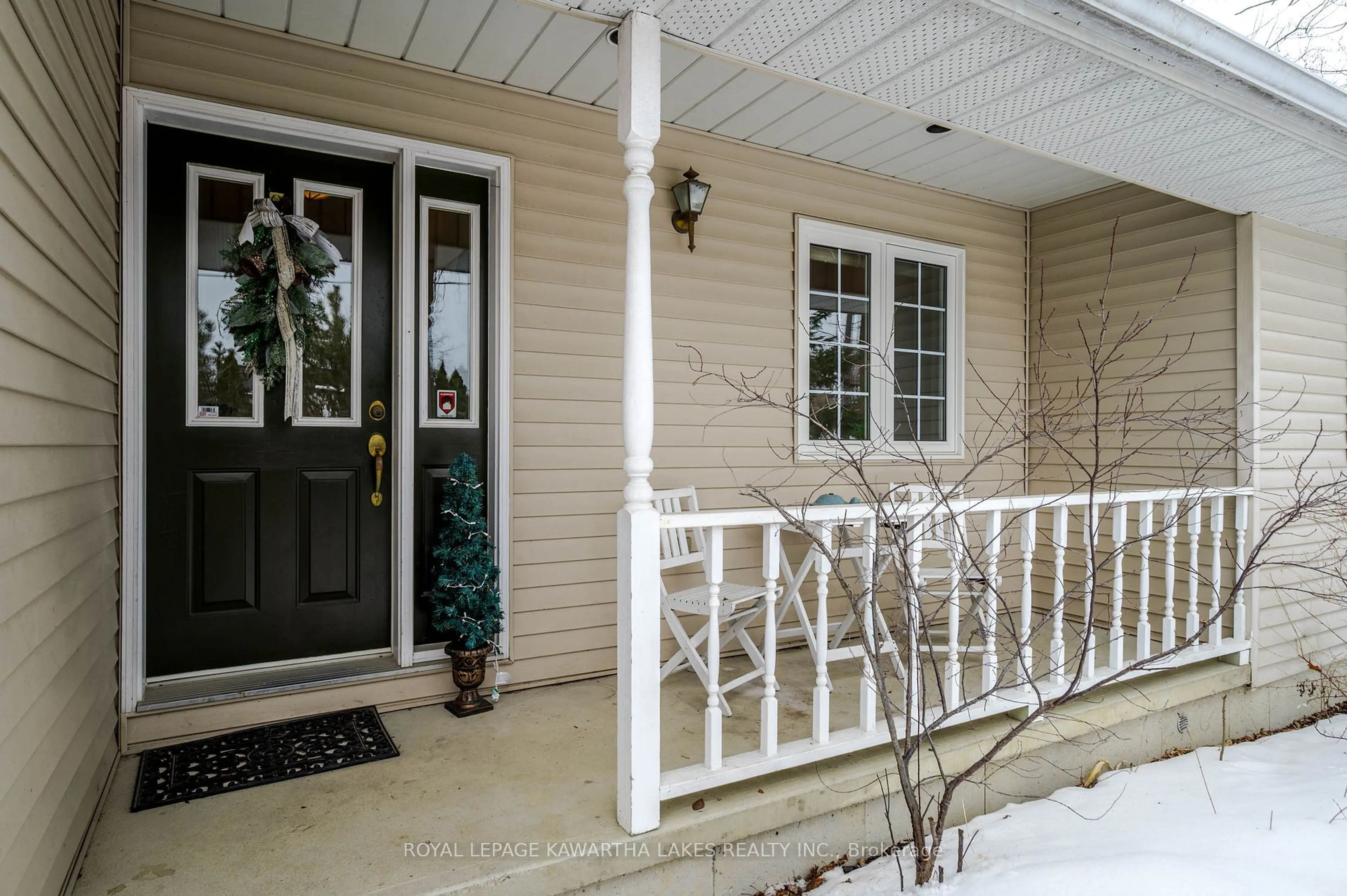 Indoor entryway for 12 Mary St, Kawartha Lakes Ontario K0L 2W0