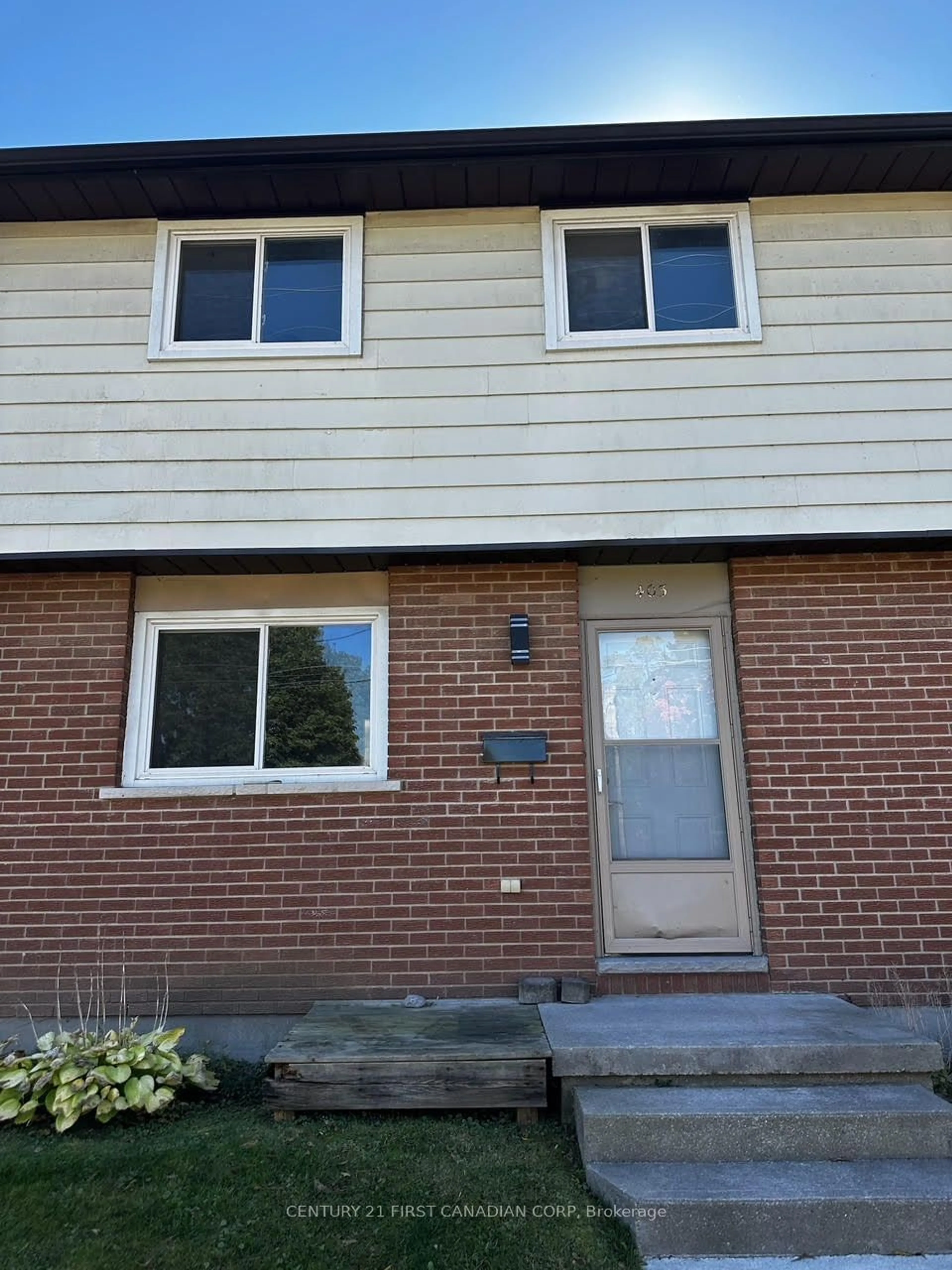 Home with brick exterior material, street for 403 Griffith St, London Ontario N6K 2S3