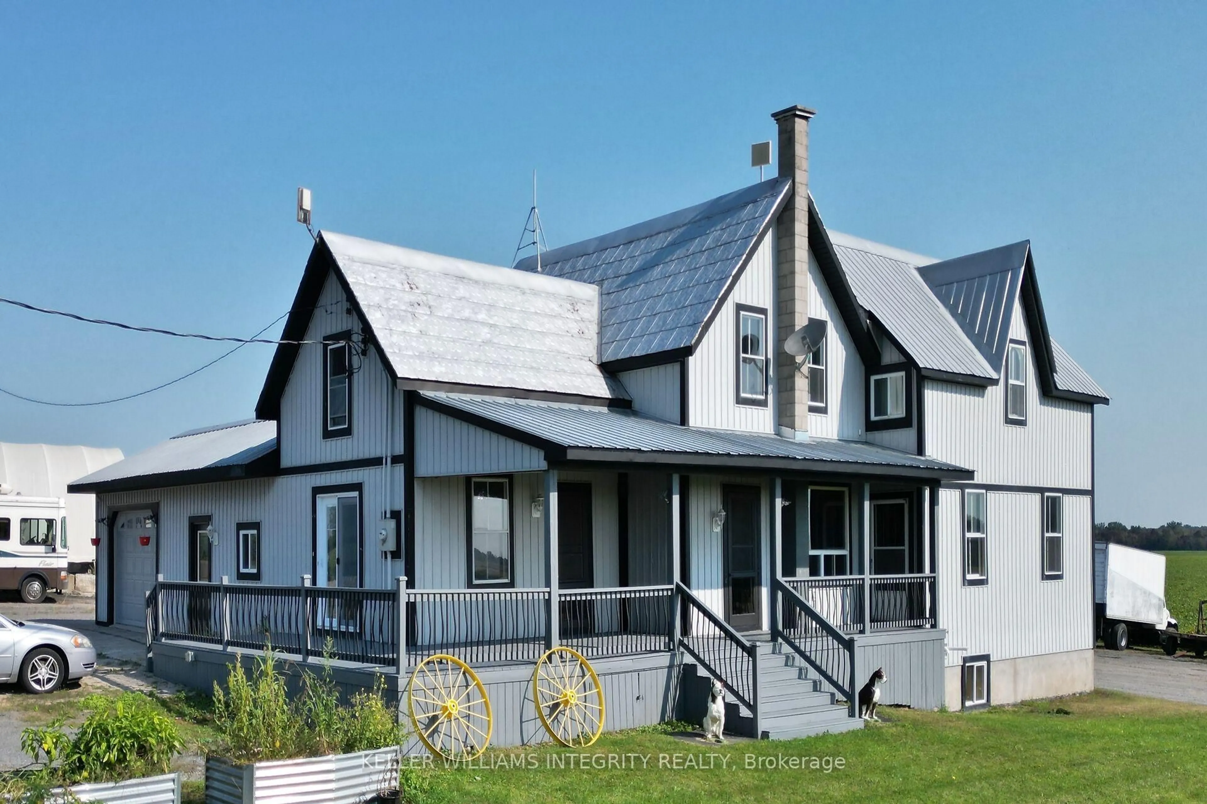 Home with vinyl exterior material, building for 13109 COUNTY ROAD 3 Rd, North Dundas Ontario K0C 2K0