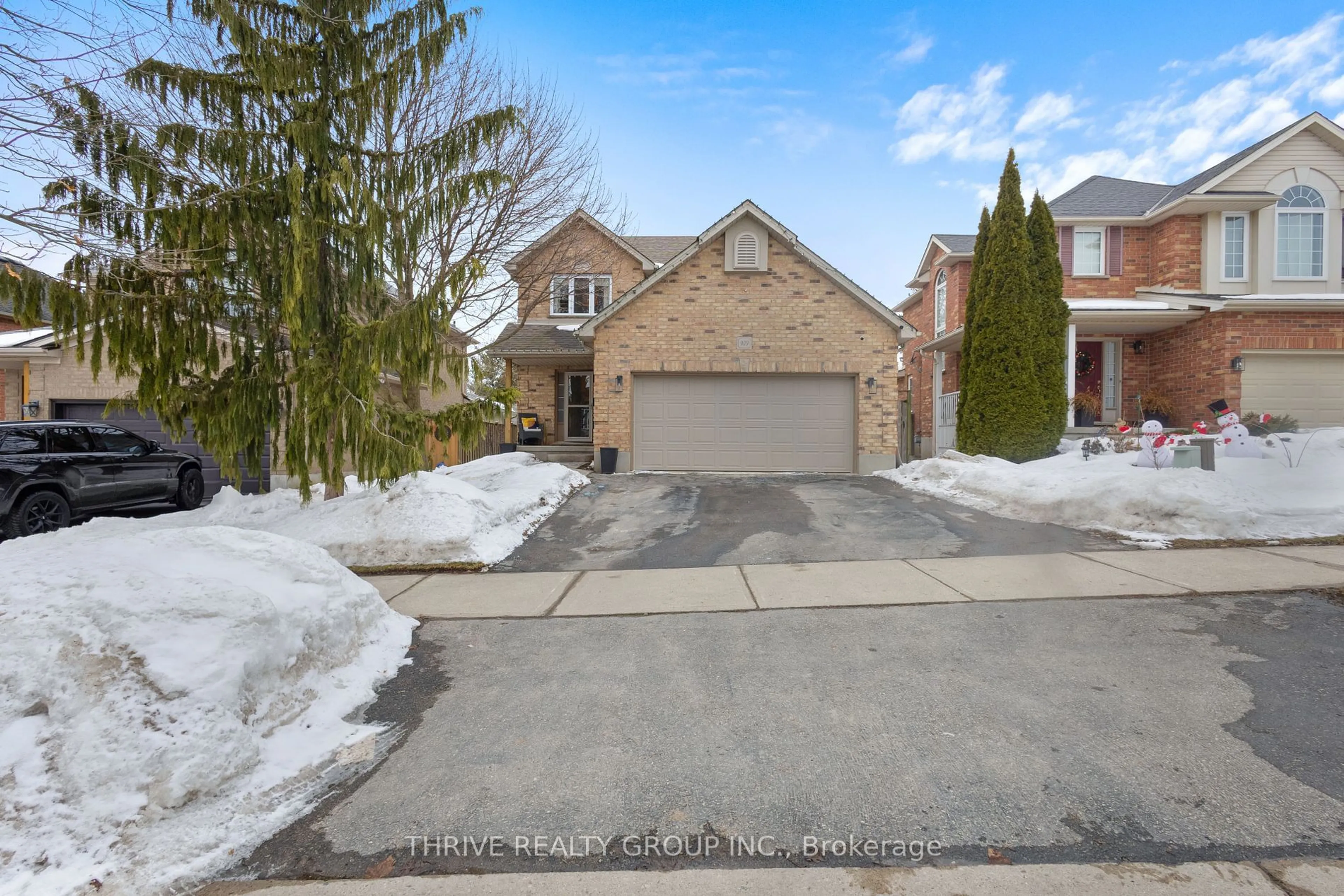 Home with brick exterior material, street for 909 Cresthaven Cres, London Ontario N6K 4W1