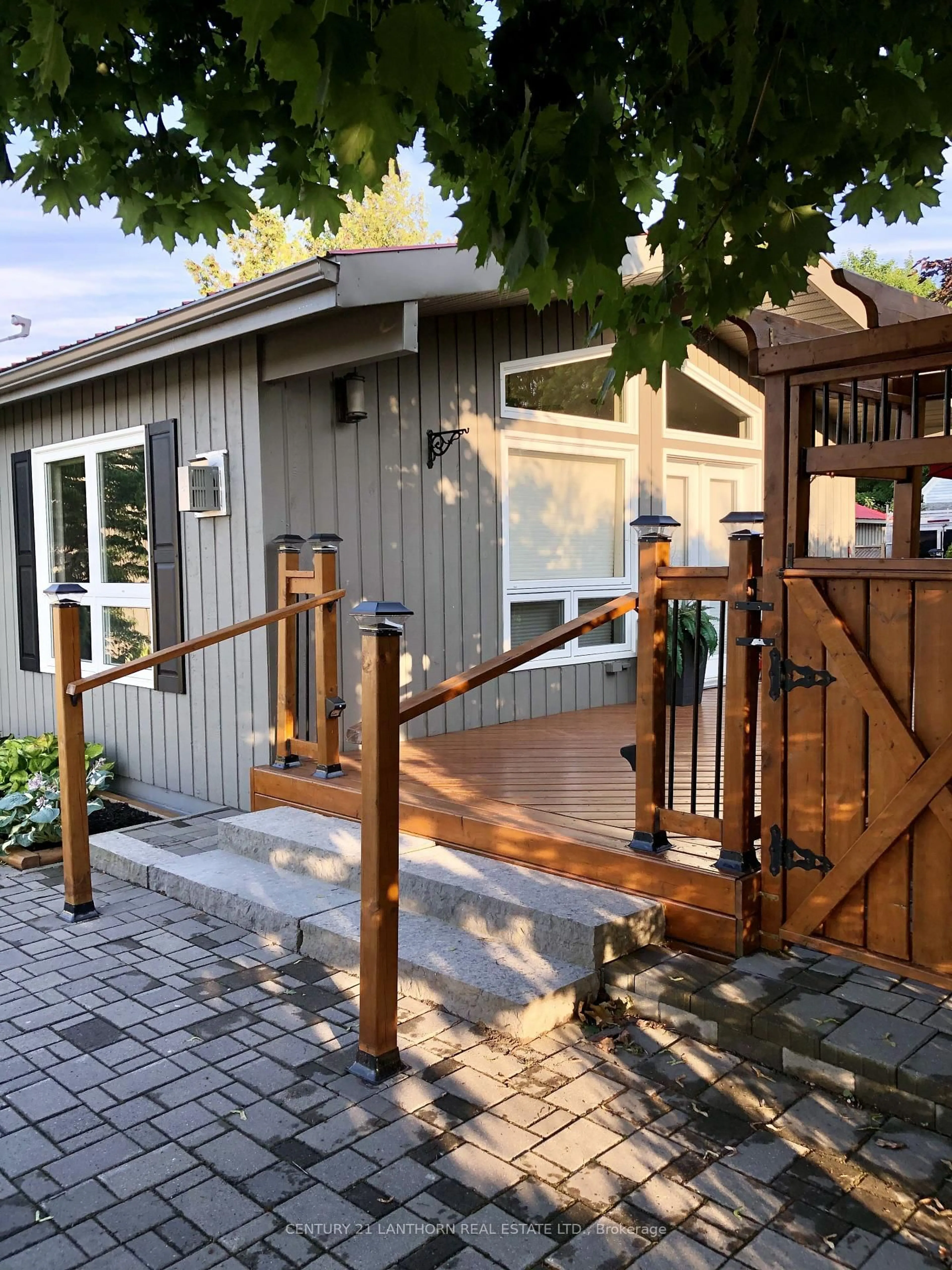 Patio, street for 231 Oak St, Prince Edward County Ontario K0K 3L0