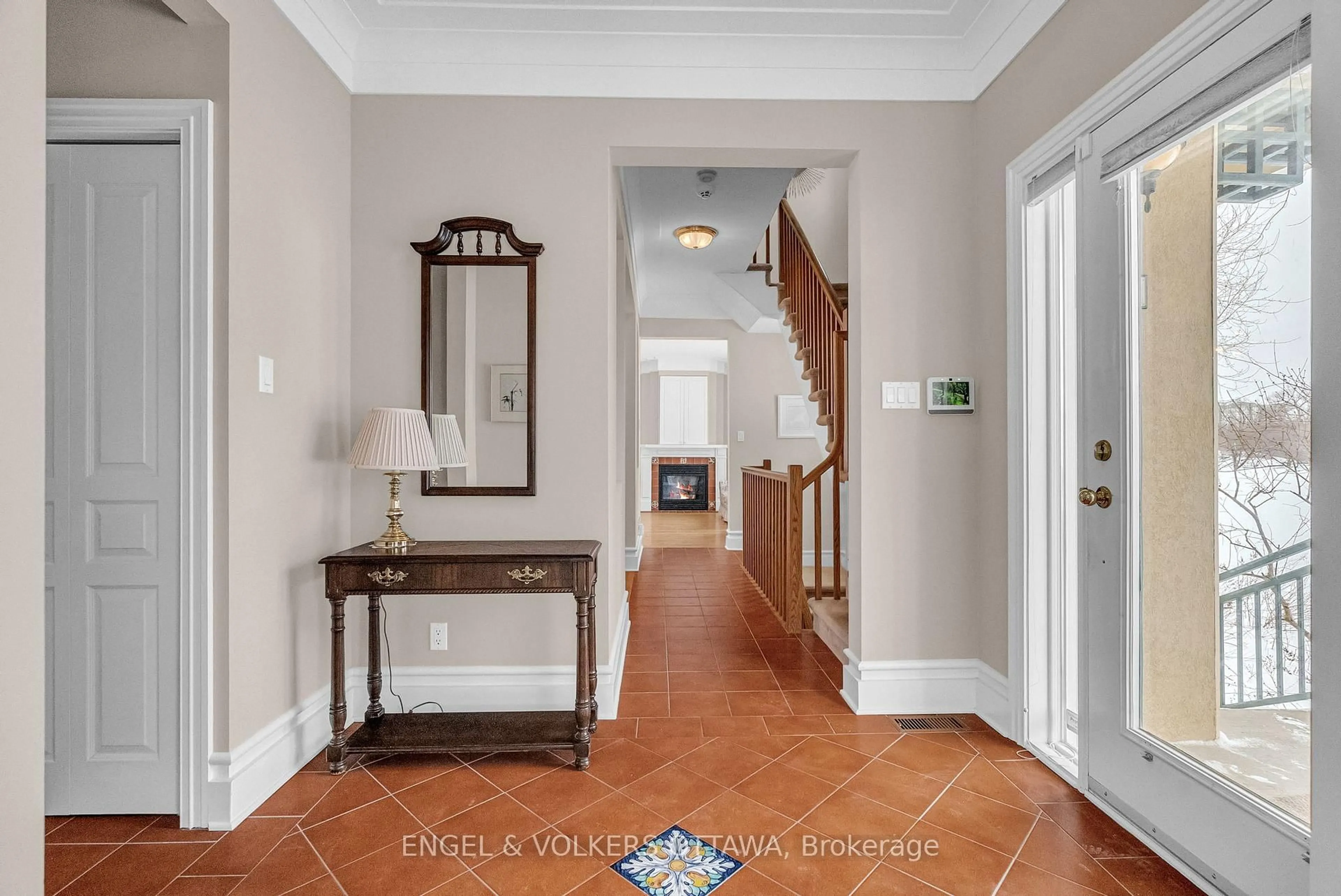 Indoor foyer for 29 Burnham Rd, Glebe - Ottawa East and Area Ontario K1S 0J7