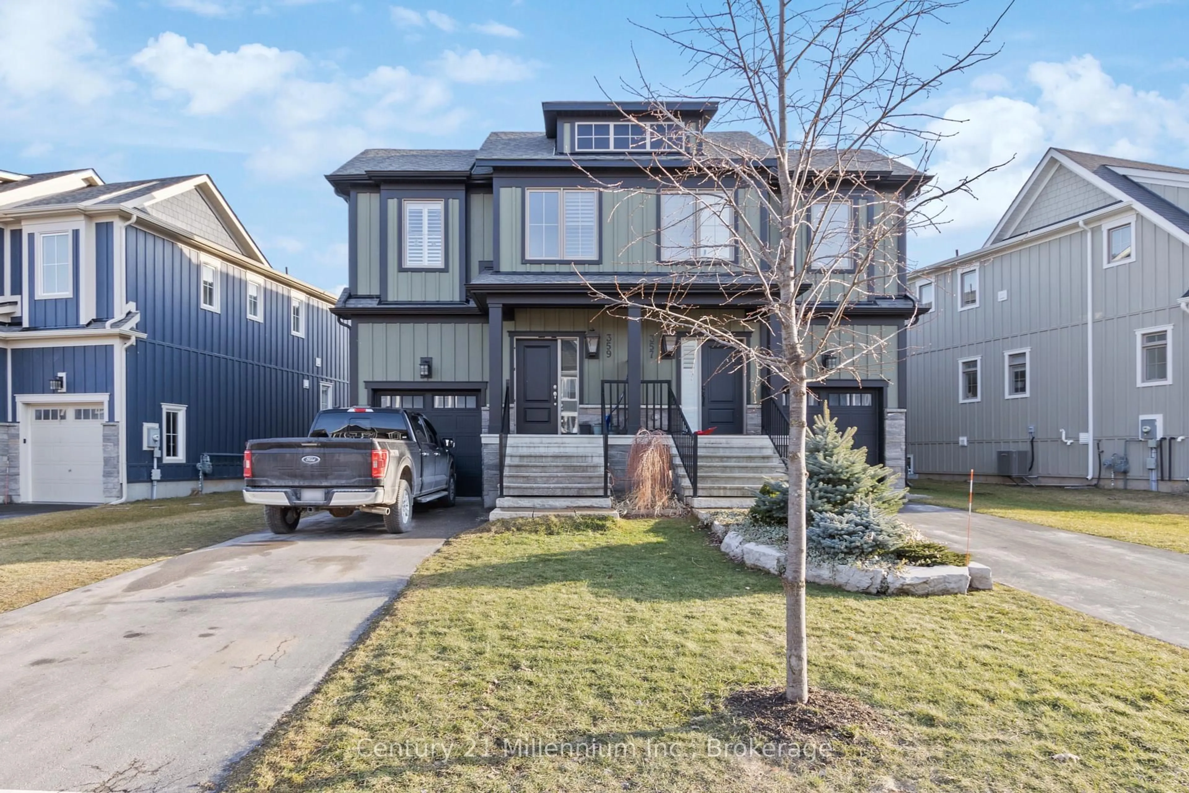 Home with vinyl exterior material, street for 359 YELLOW BIRCH Cres, Blue Mountains Ontario L9Y 0Y5