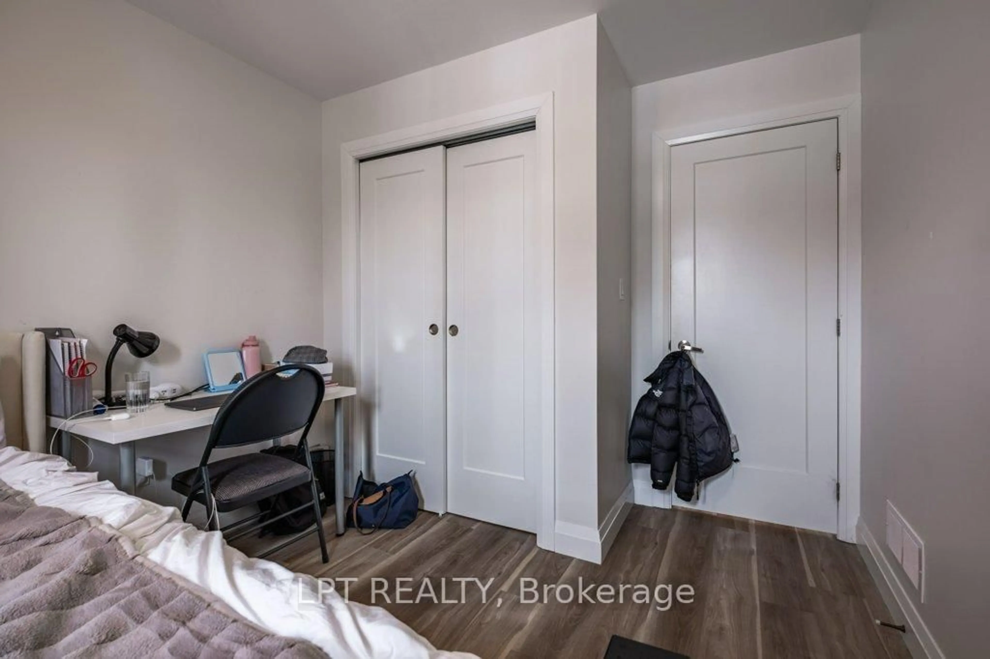 A pic of a room for 253 MacDonnell St, Kingston Ontario K7L 4C4