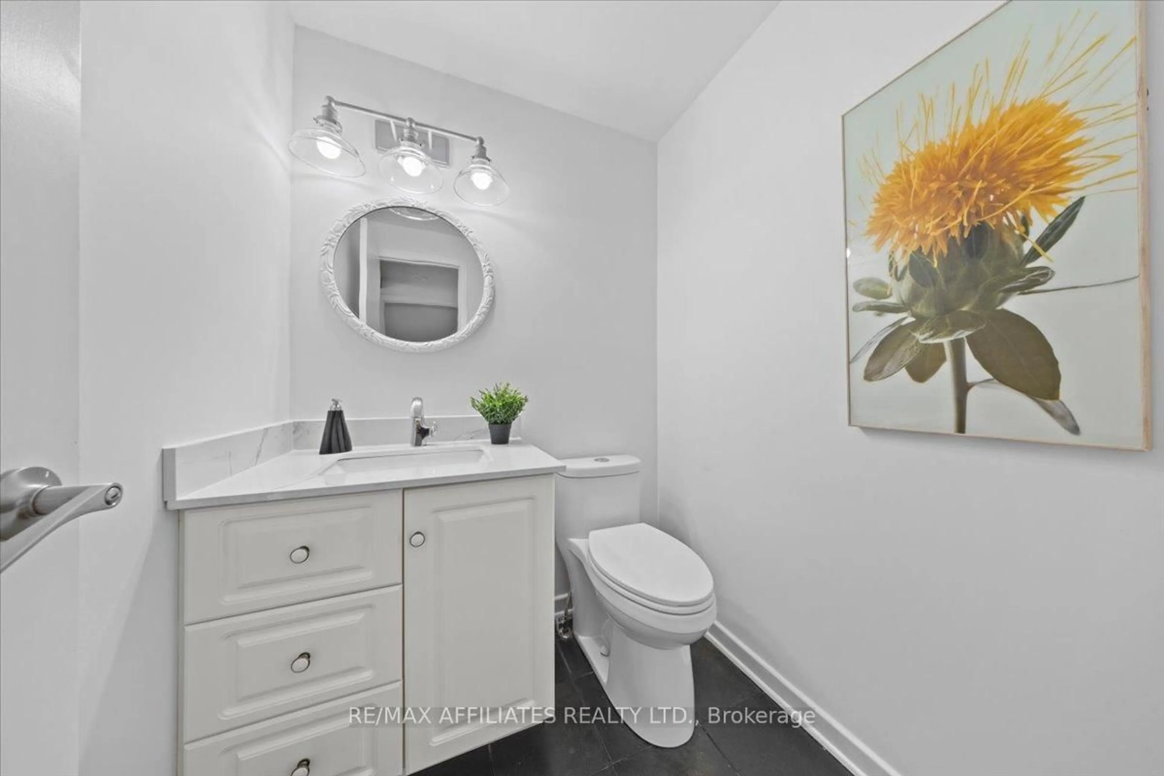 Standard bathroom, ceramic/tile floor for 42 Centrepark Dr, Blackburn Hamlet Ontario K1B 3C1