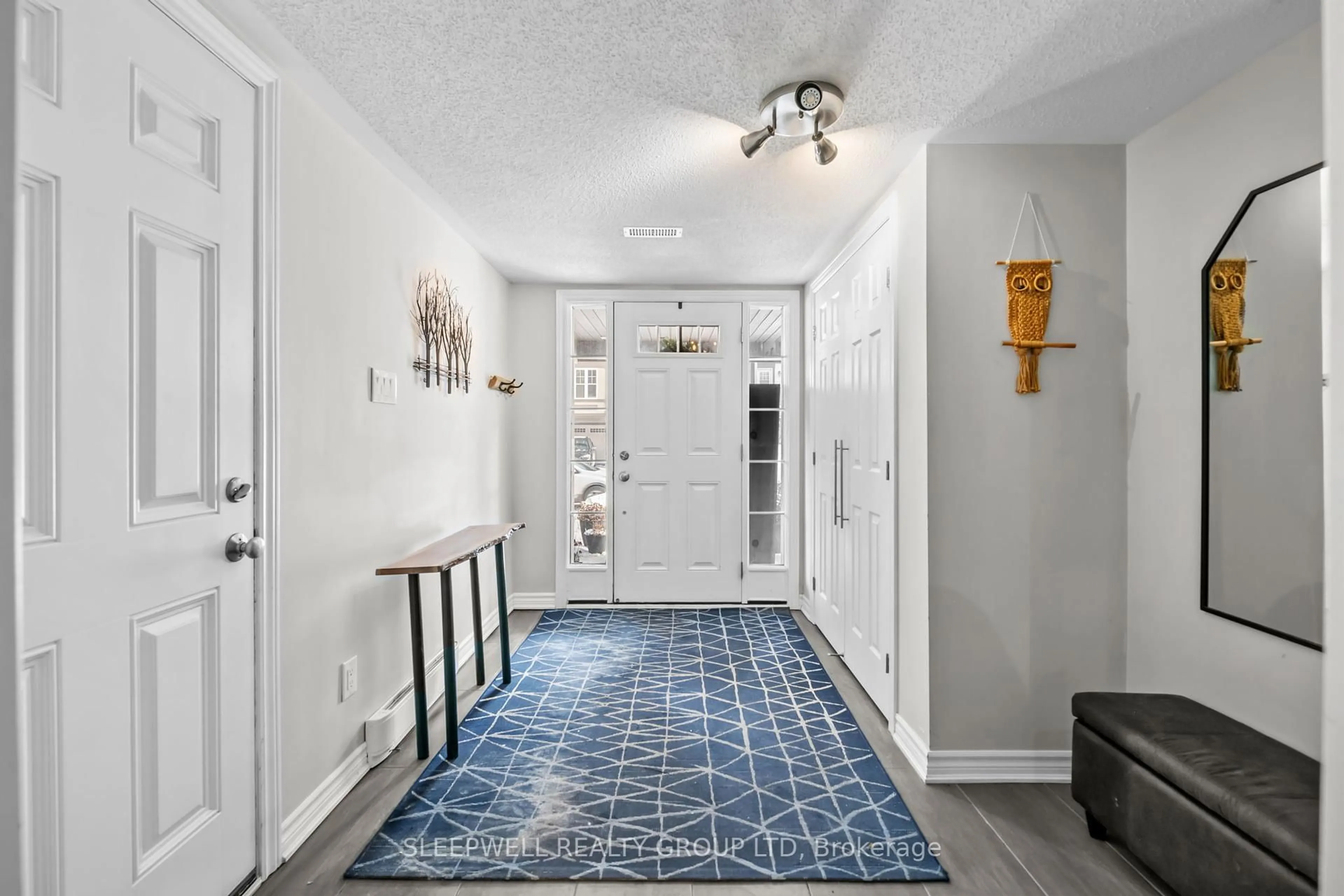 Indoor entryway for 148 Grenadine St, Stittsville - Munster - Richmond Ontario K2S 1B9