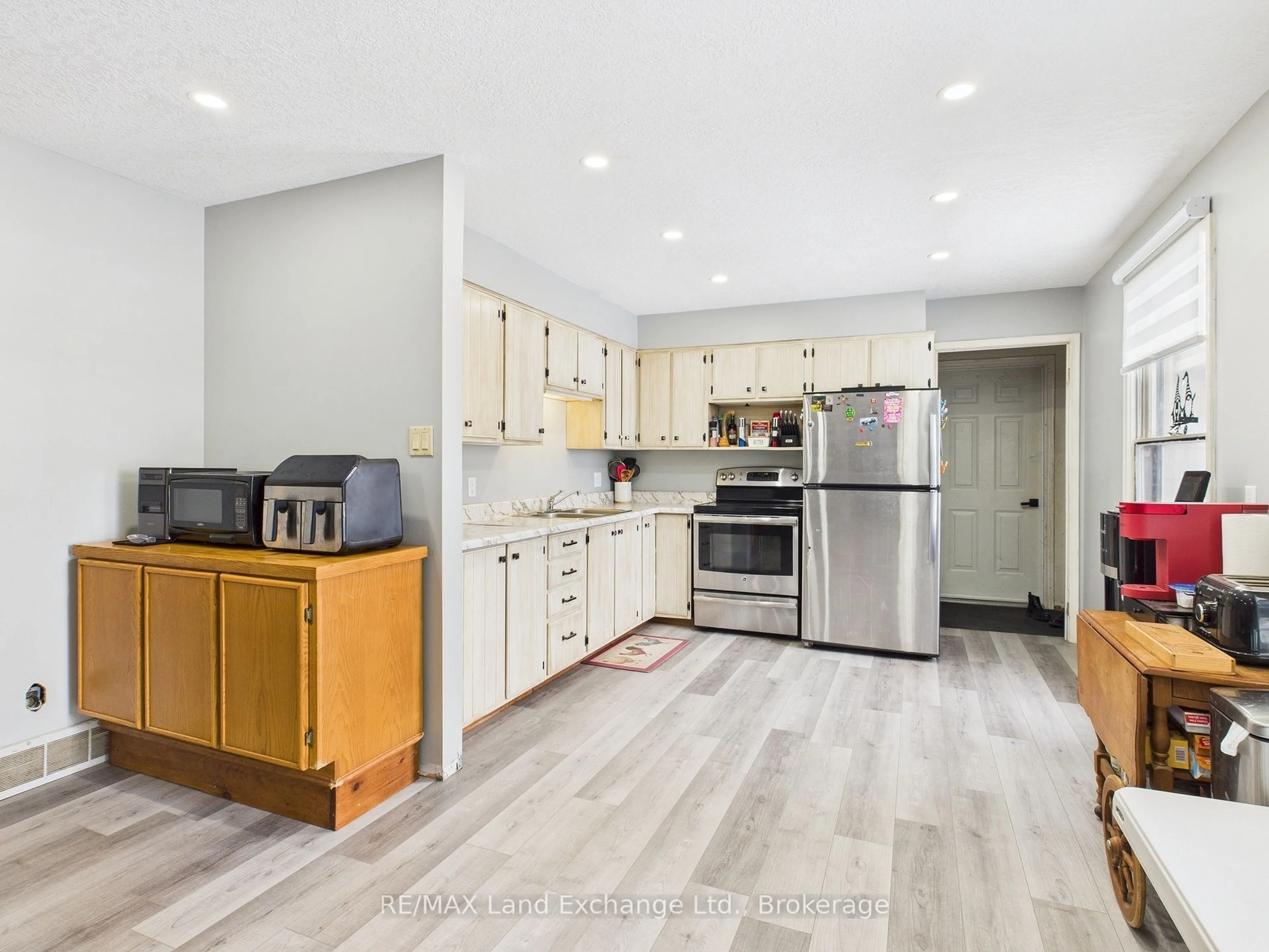 Open concept kitchen, unknown for 58 Albert St, Ashfield-Colborne-Wawanosh Ontario N0M 1R0