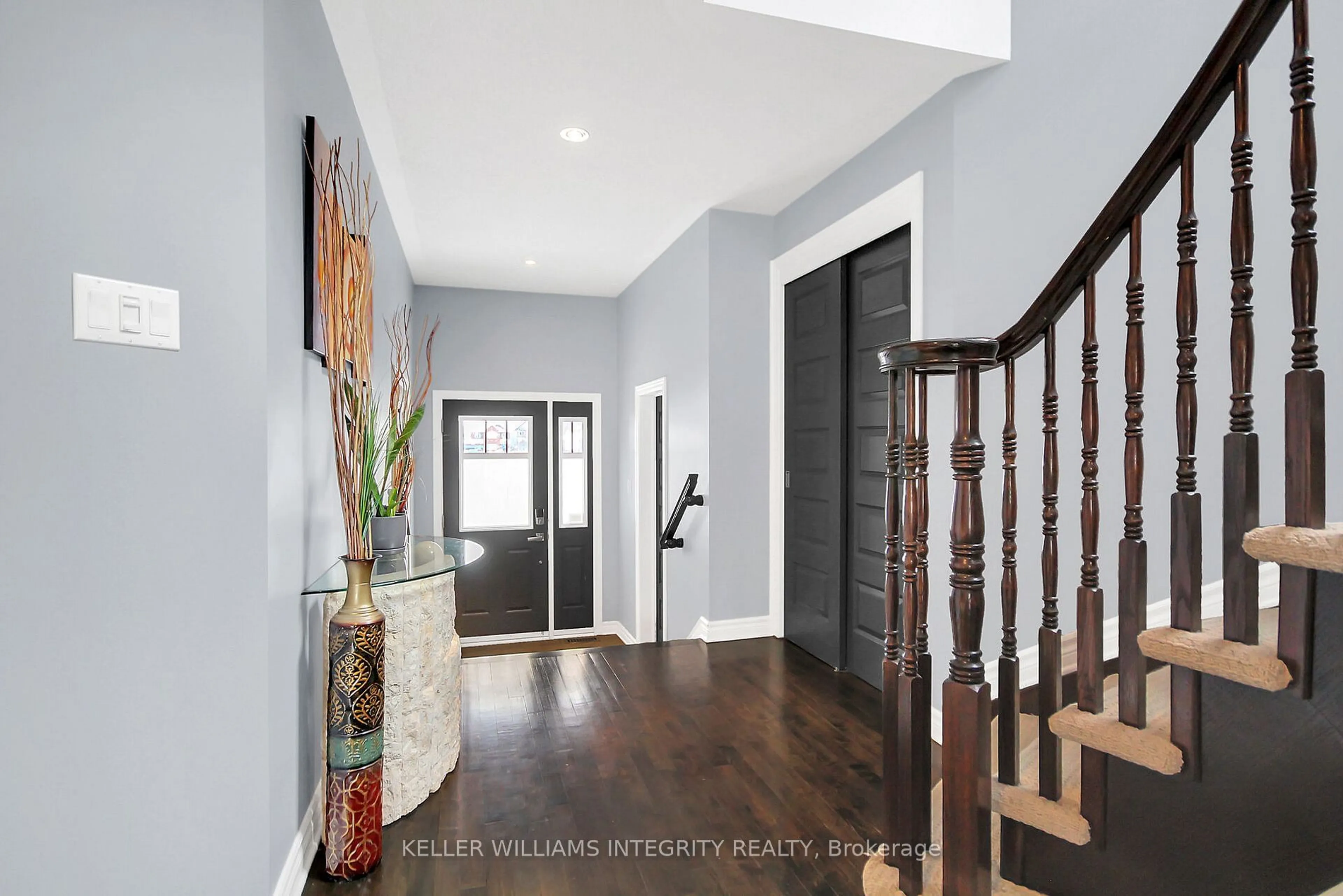 Indoor entryway for 830 Ashenvale Way, Orleans - Cumberland and Area Ontario K4A 0R3