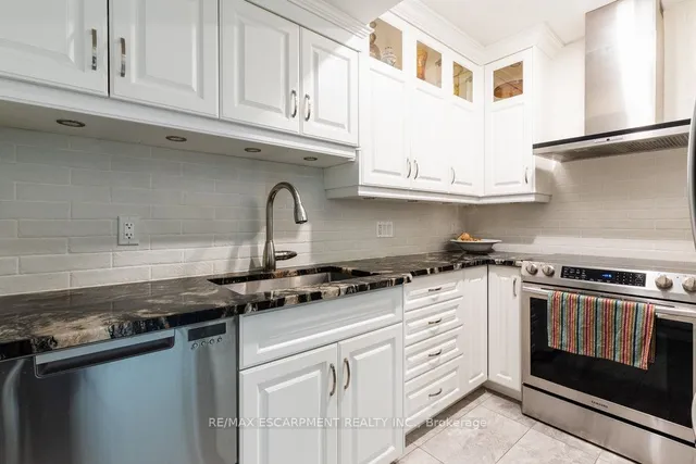 Additional property image - 50 MAIN St Unit 412