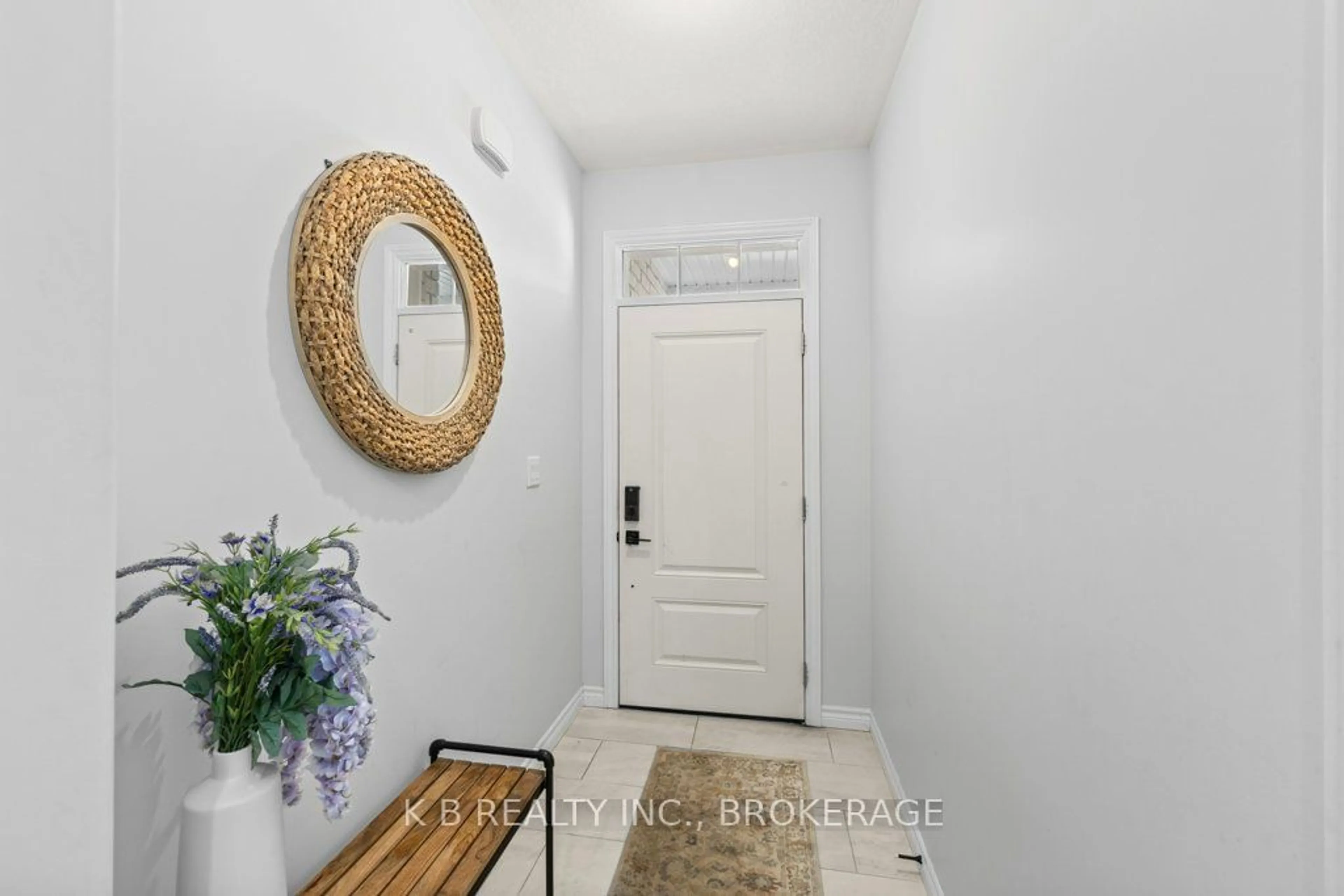 Indoor entryway for 1465 Evergreen Dr, Kingston Ontario K7P 0M7