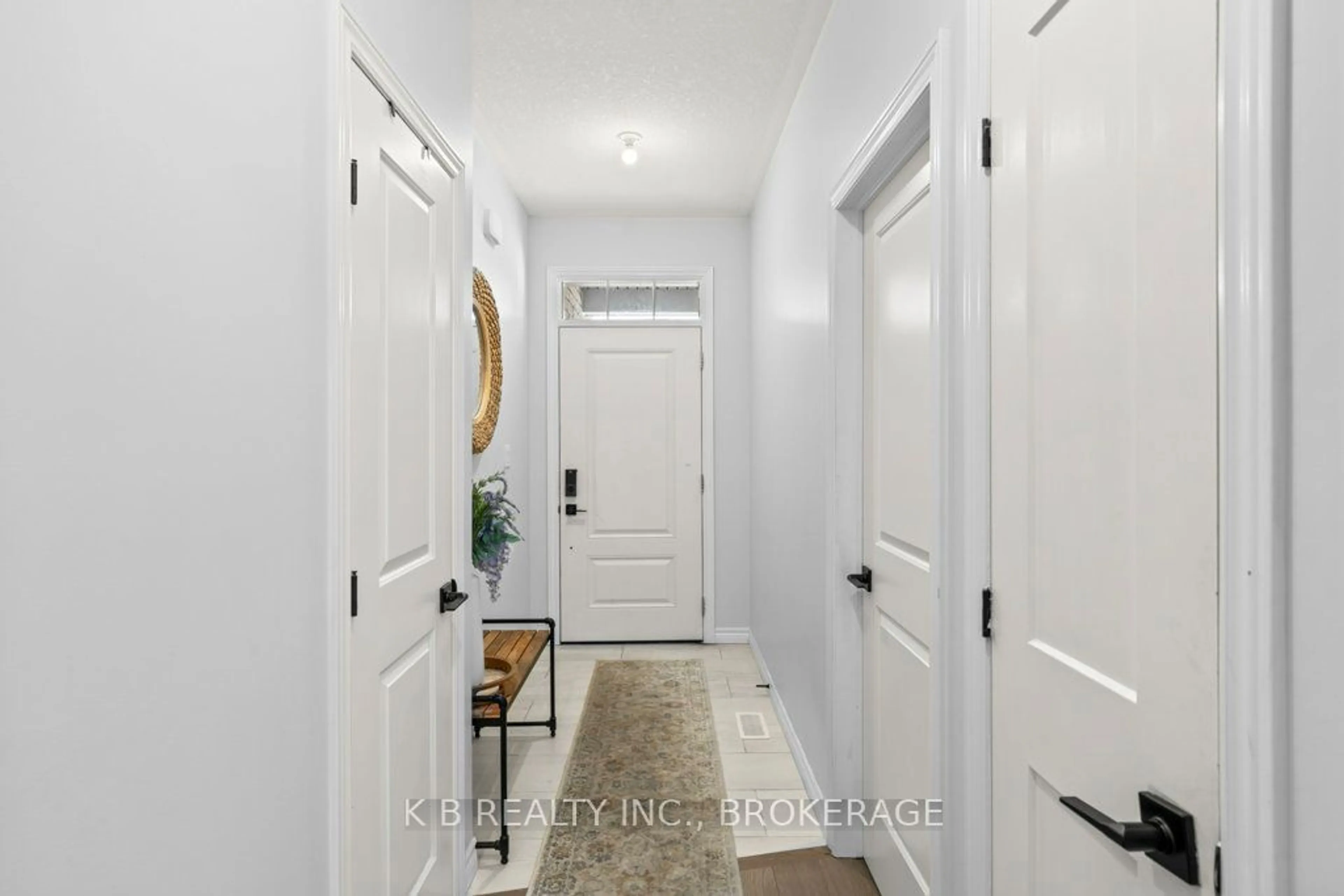 Indoor entryway for 1465 Evergreen Dr, Kingston Ontario K7P 0M7