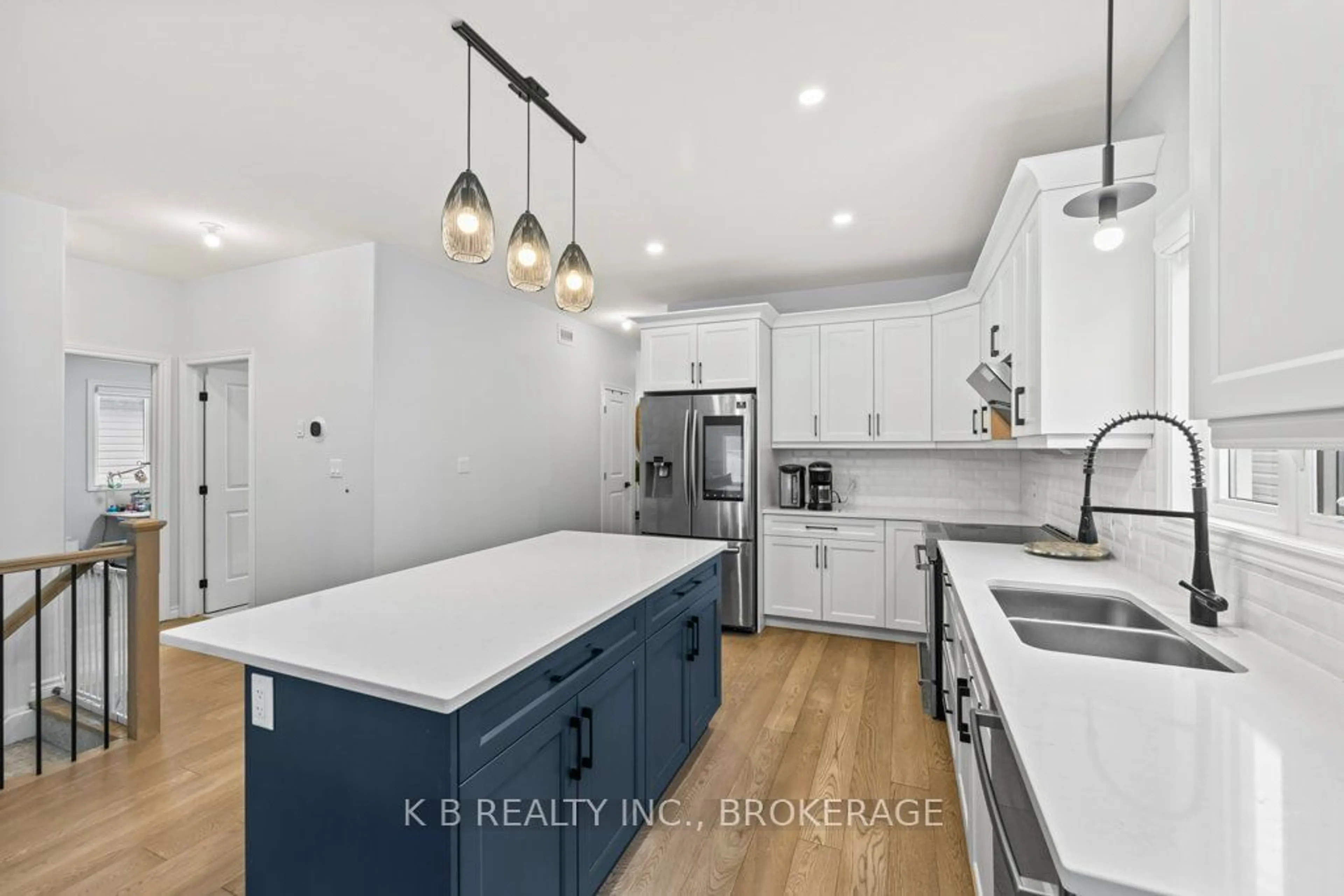 Open concept kitchen, ceramic/tile floor for 1465 Evergreen Dr, Kingston Ontario K7P 0M7