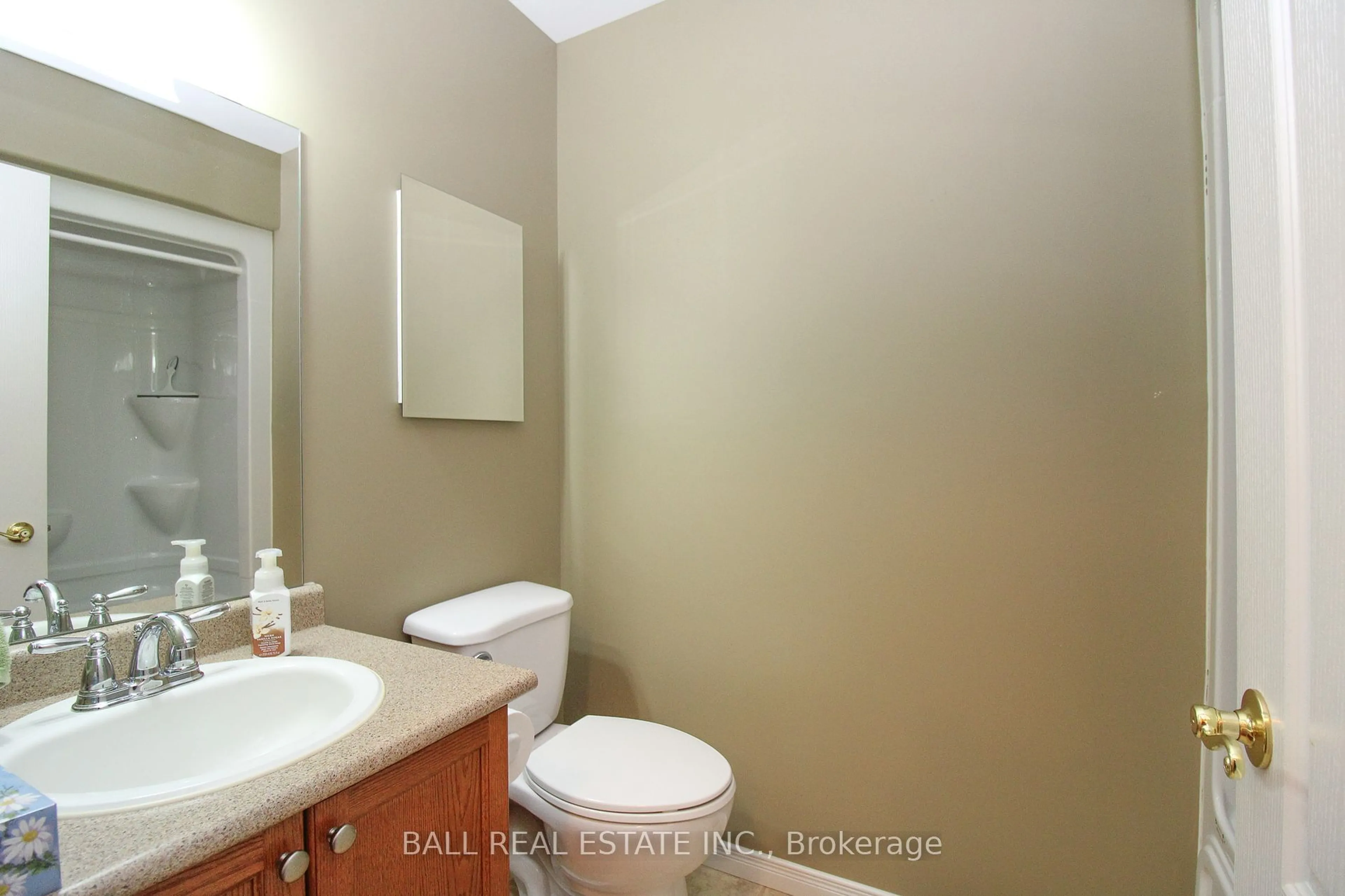 Standard bathroom, unknown for 877 Wentworth St ##13, Peterborough West Ontario K9J 8R7