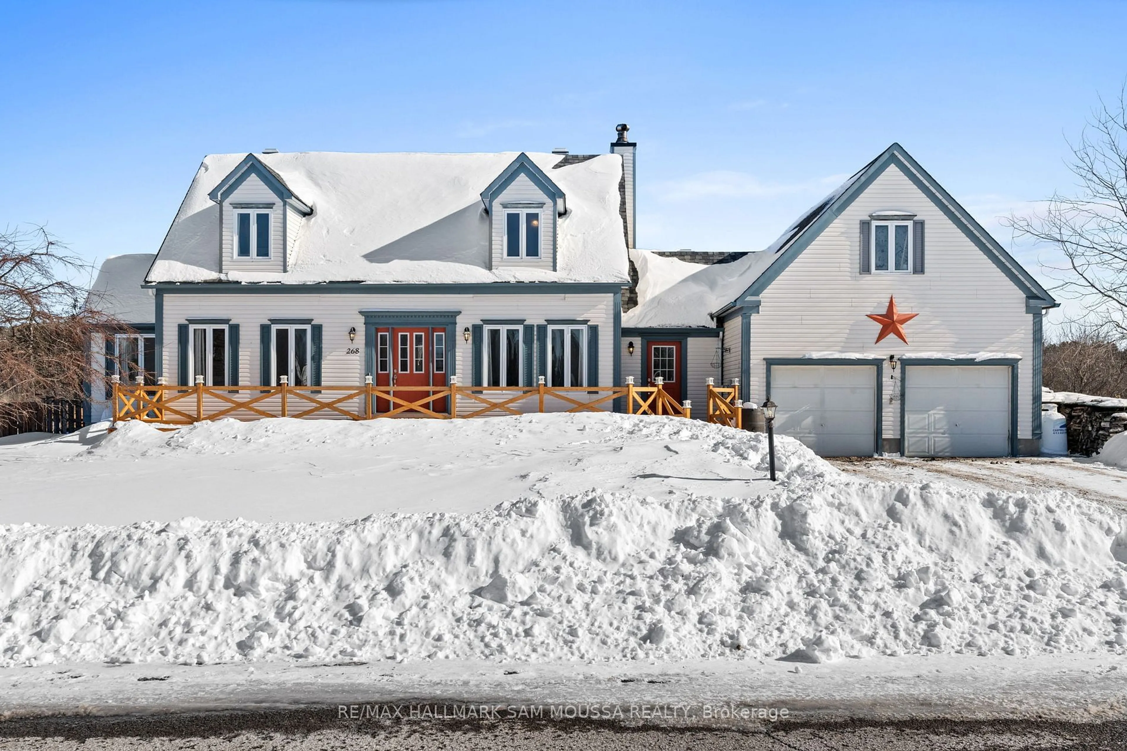 A pic from outside/outdoor area/front of a property/back of a property/a pic from drone, street for 268 Frome St, Carp - Dunrobin - Huntley - Fitzroy and Area Ontario K0A 1X0