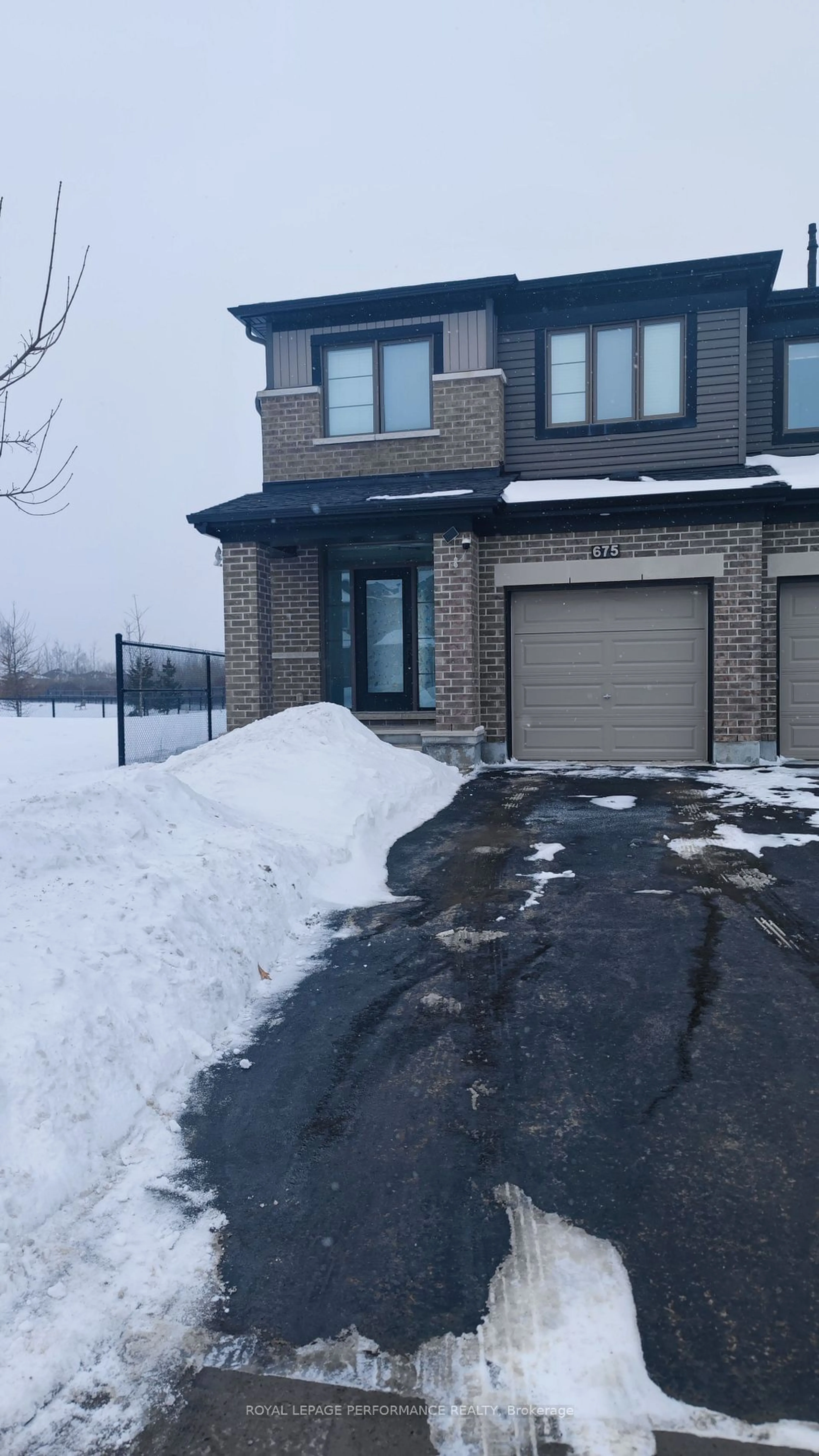 A pic from outside/outdoor area/front of a property/back of a property/a pic from drone, street for 675 DECOEUR Dr, Orleans - Cumberland and Area Ontario K4A 1H2