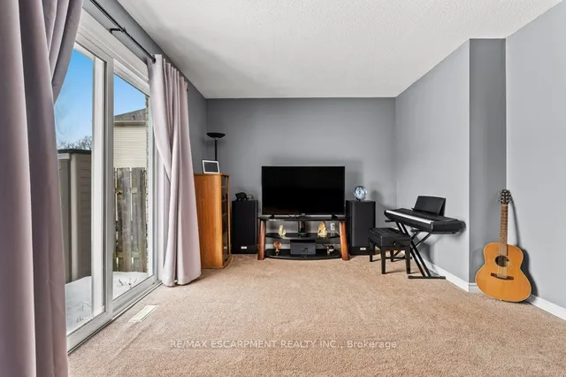 Additional property image - 1300 Upper Ottawa St Unit 49