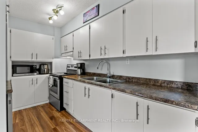 Additional property image - 1300 Upper Ottawa St Unit 49