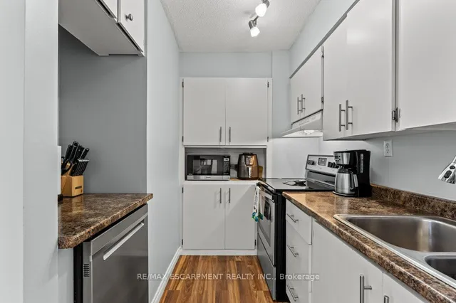 Additional property image - 1300 Upper Ottawa St Unit 49