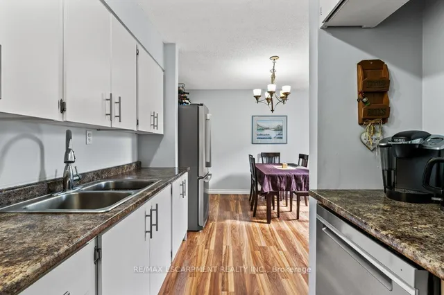 Additional property image - 1300 Upper Ottawa St Unit 49