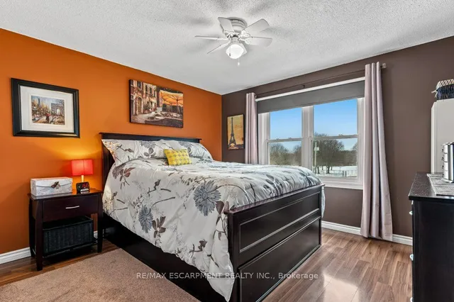 Additional property image - 1300 Upper Ottawa St Unit 49