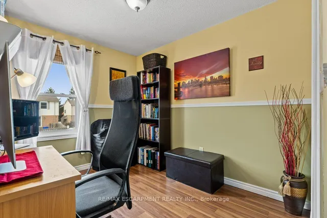 Additional property image - 1300 Upper Ottawa St Unit 49