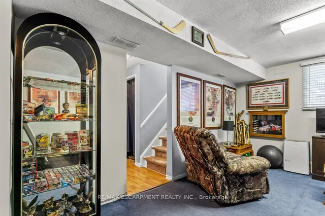 Additional property image - 1300 Upper Ottawa St Unit 49