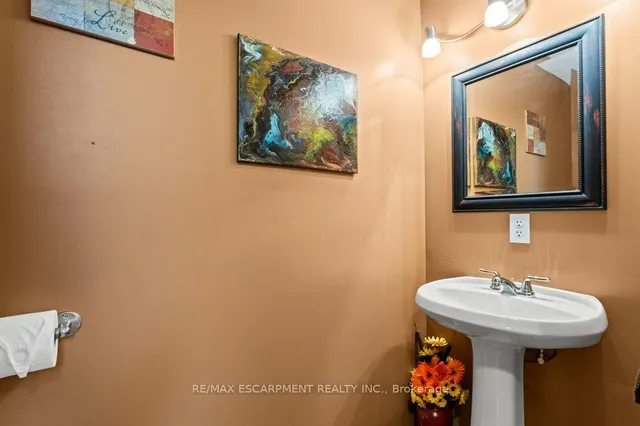 Additional property image - 1300 Upper Ottawa St Unit 49