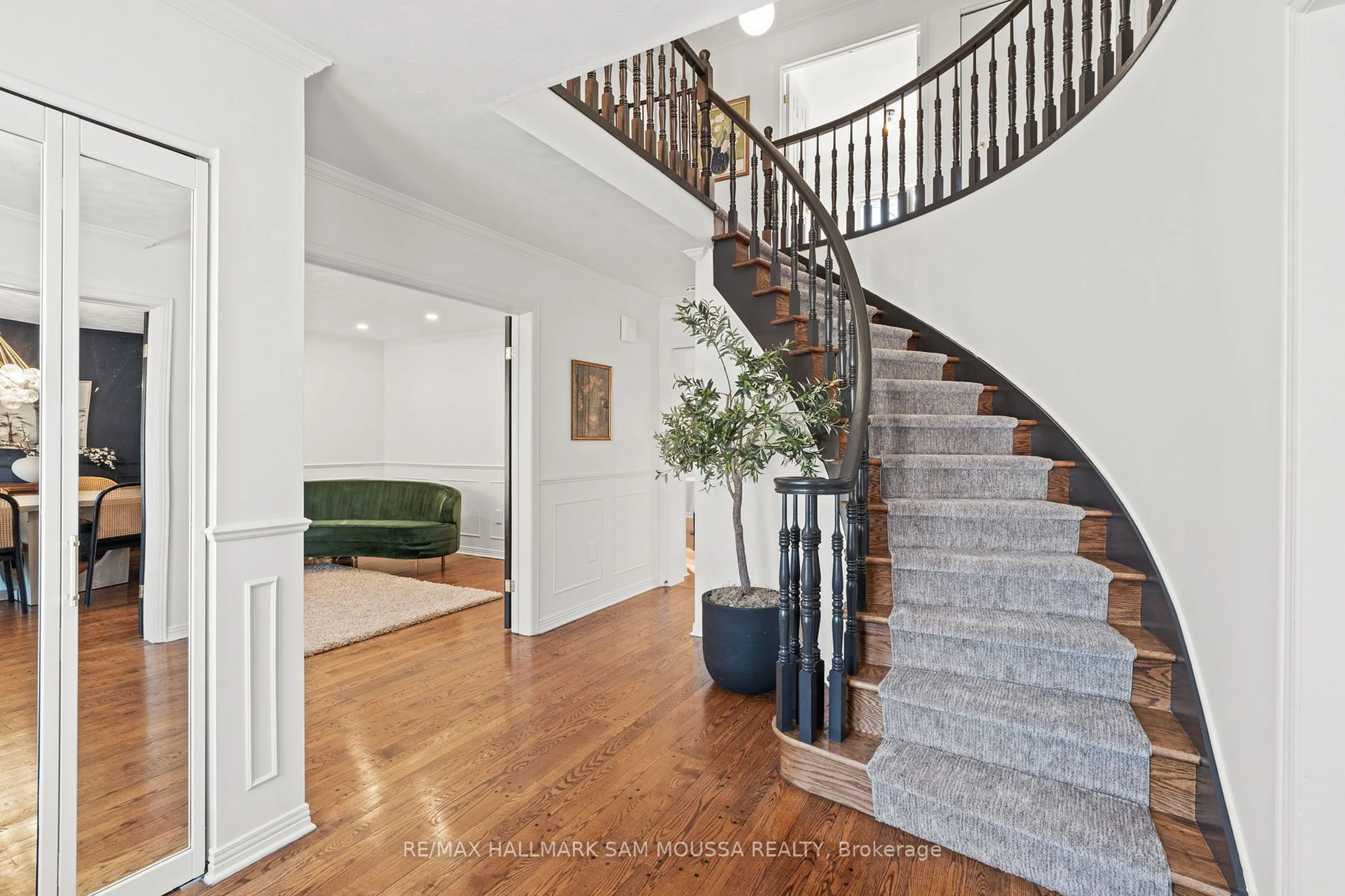 Indoor entryway for 5496 Whitewood Ave, Manotick - Kars - Rideau Twp and Area Ontario K4M 1C7