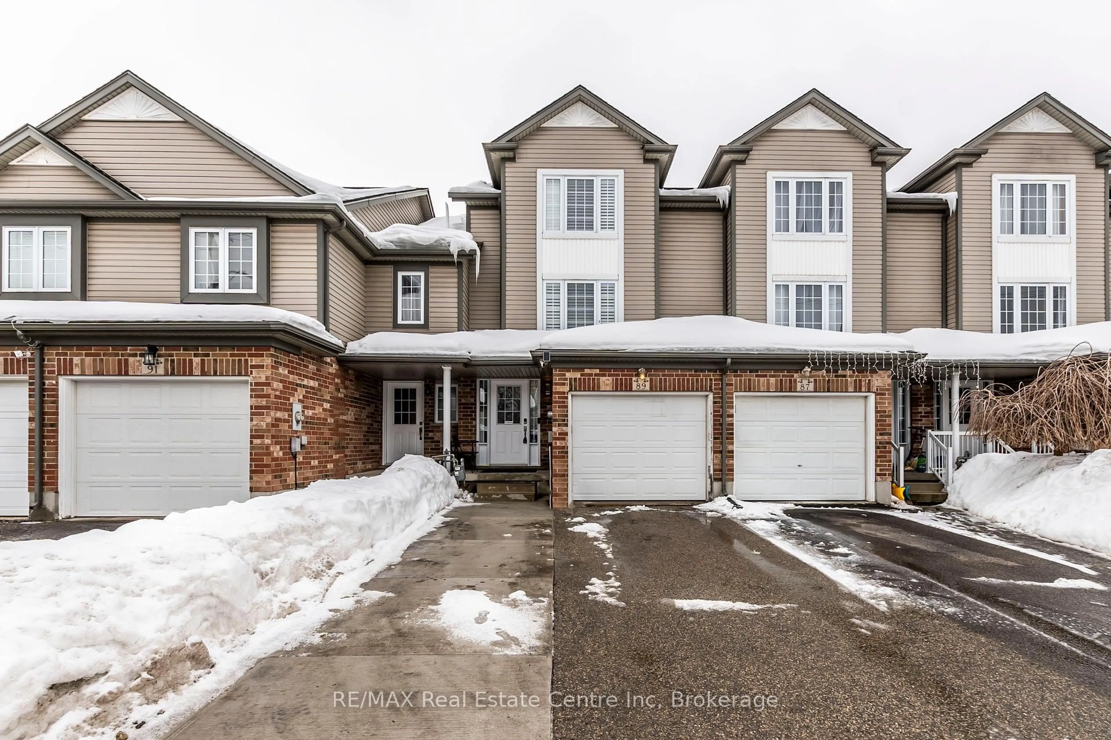 A pic from outside/outdoor area/front of a property/back of a property/a pic from drone, street for 89 Max Becker Dr, Kitchener Ontario N2E 3W2