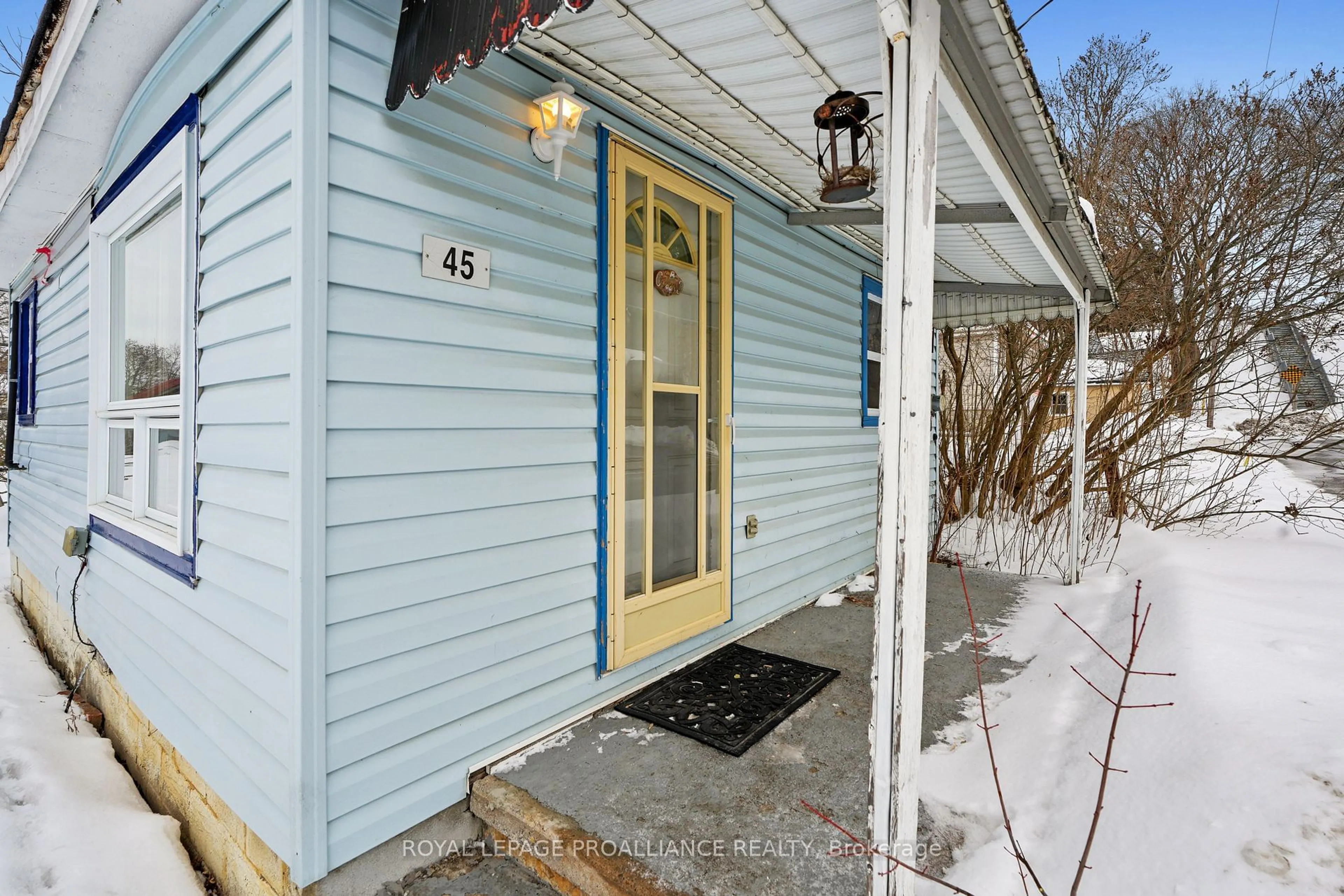 Patio, street for 45 Trent St, Trent Hills Ontario K0L 1Y0