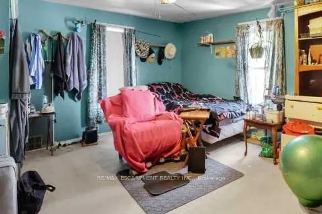 Additional property image - 1047 Ridge Rd