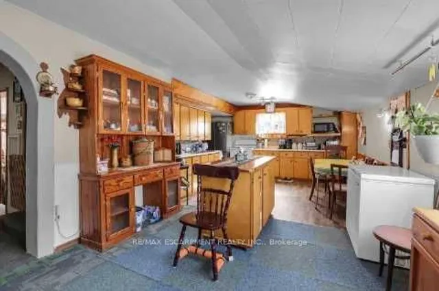 Additional property image - 1047 Ridge Rd