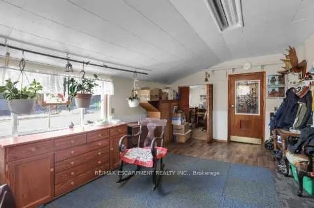 Additional property image - 1047 Ridge Rd