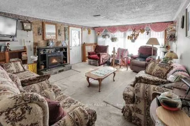 Additional property image - 1047 Ridge Rd