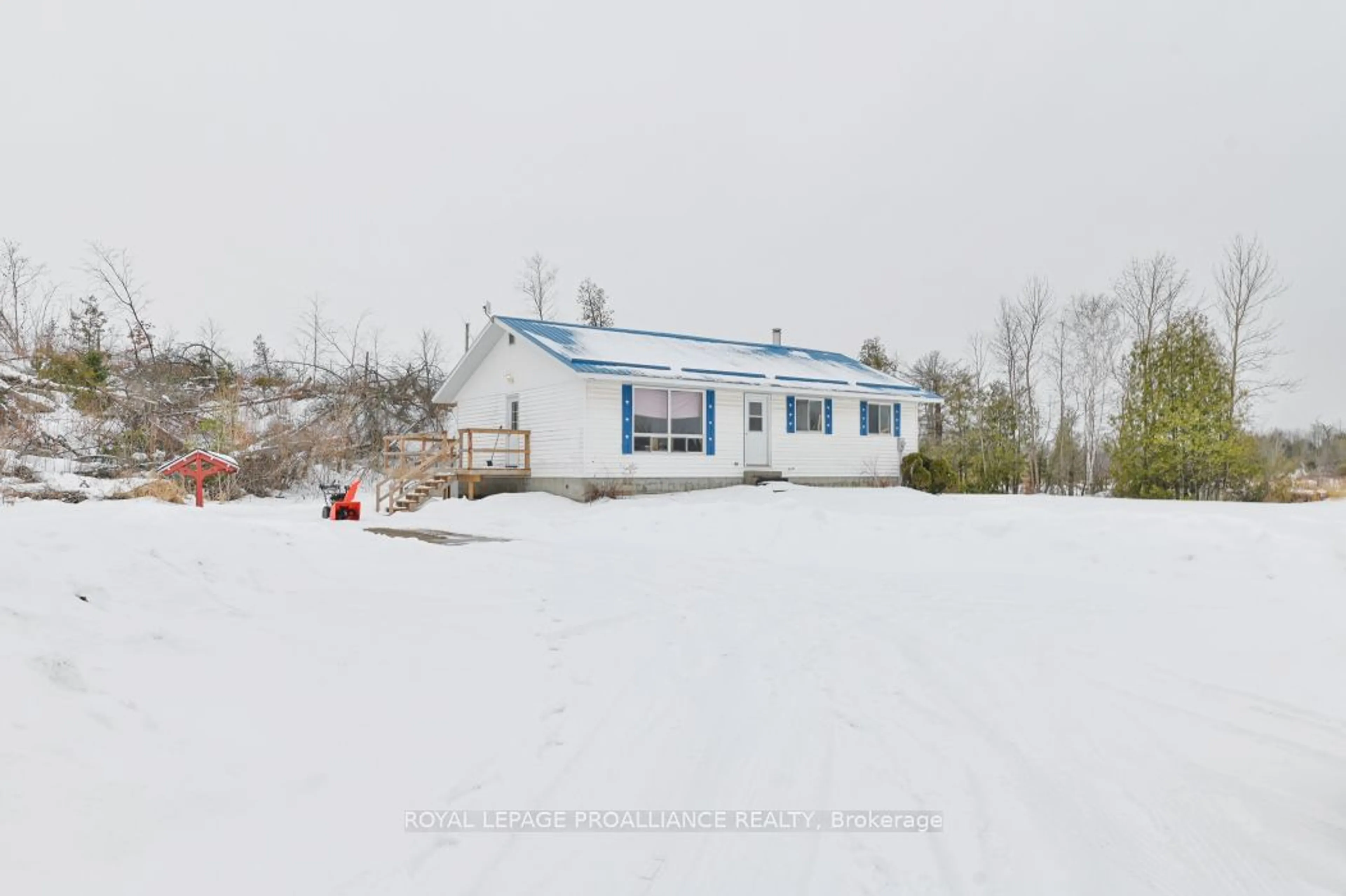 A pic from outside/outdoor area/front of a property/back of a property/a pic from drone, unknown for 109770 Highway 7, Tweed Ontario K0K 3J0