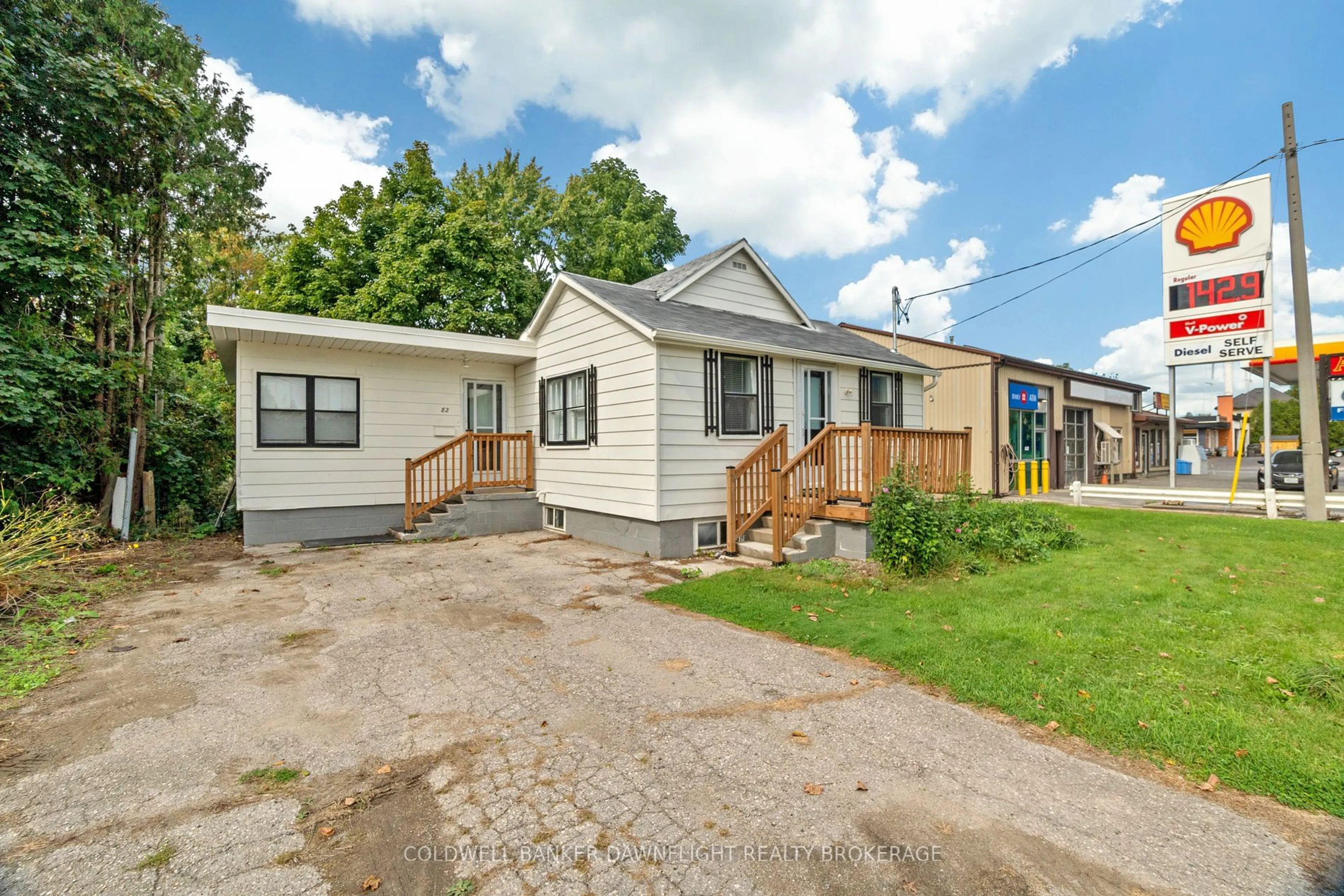 Unknown for 82 London Rd, Bluewater Ontario N0M 1X0