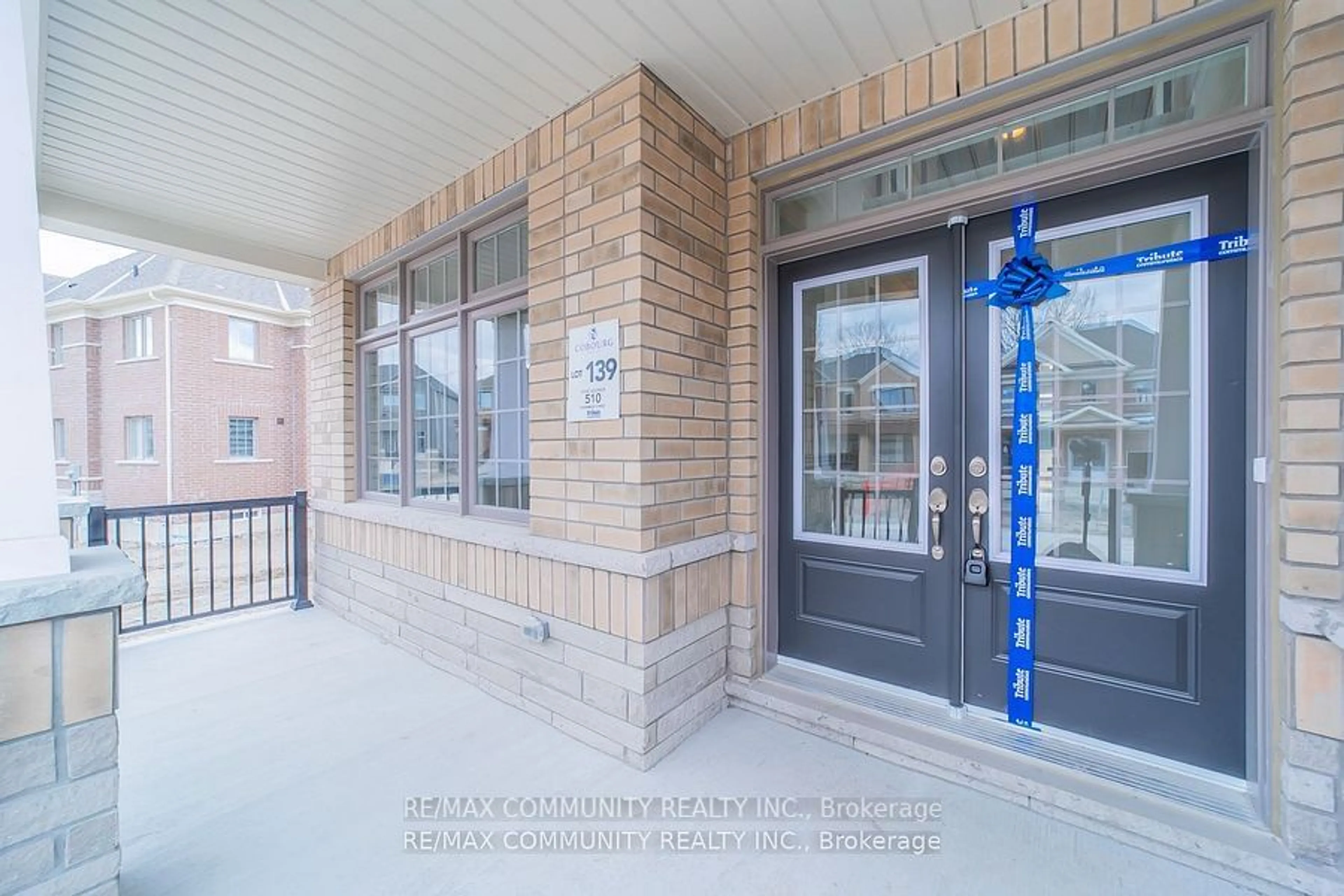 Indoor entryway for 510 Hornbeck St, Cobourg Ontario K9A 4A1