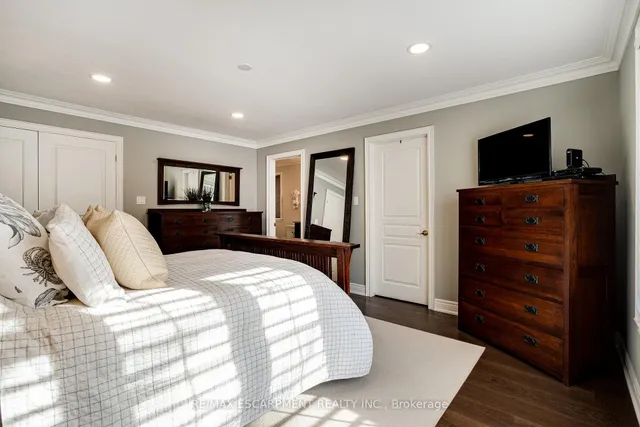 Additional property image - 148 Foxridge Dr