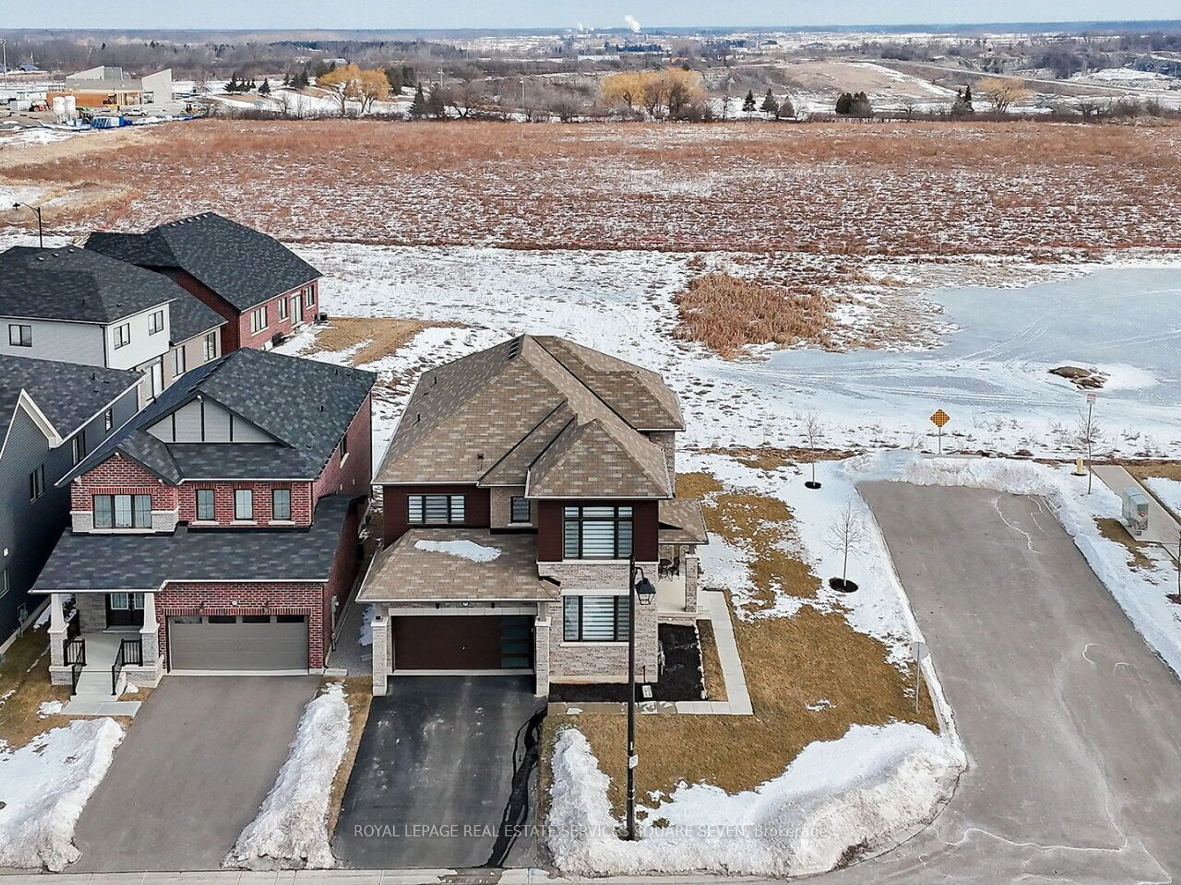 A pic from outside/outdoor area/front of a property/back of a property/a pic from drone, street for 71 David St, Haldimand Ontario N0A 1H0