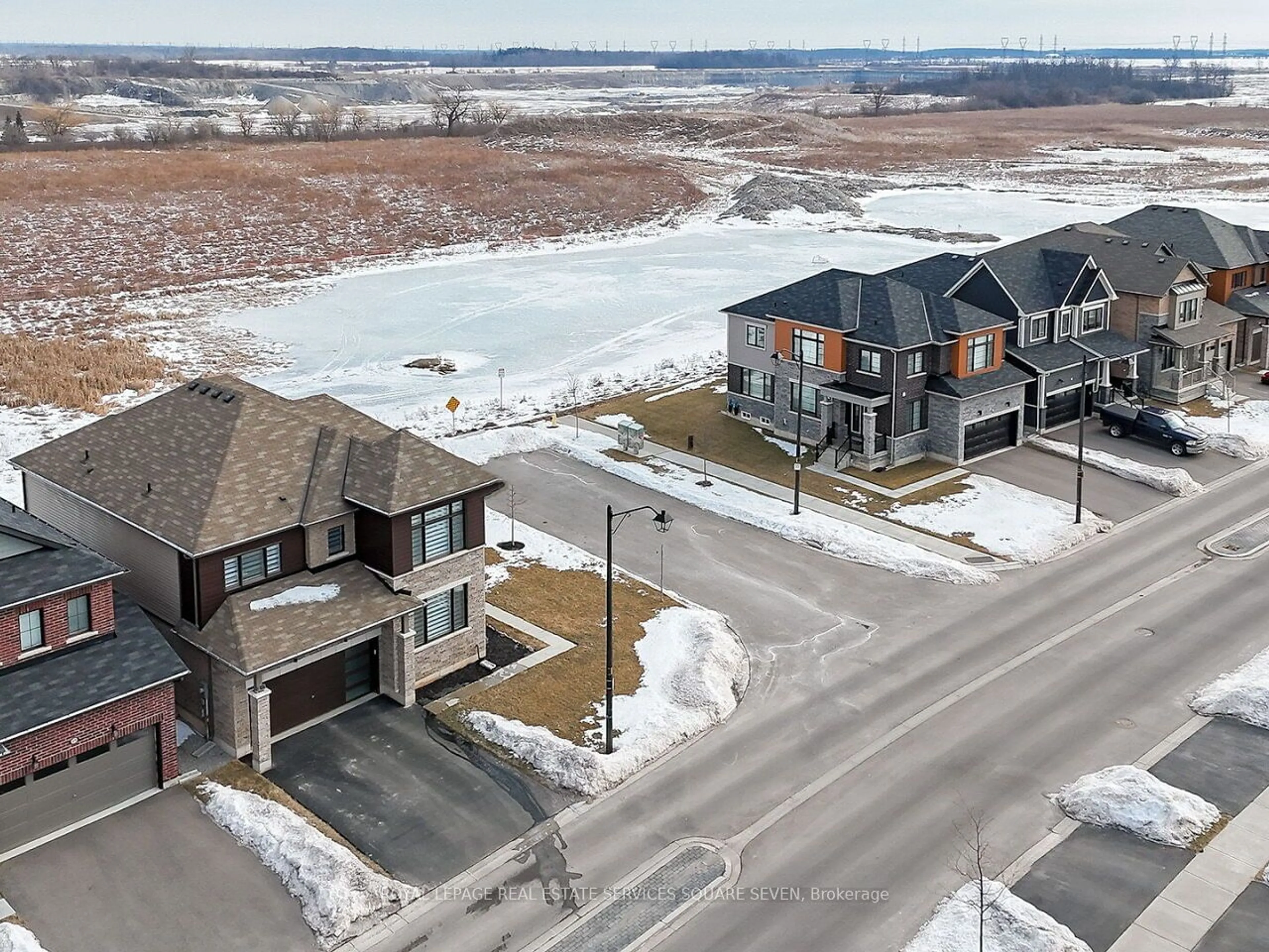 A pic from outside/outdoor area/front of a property/back of a property/a pic from drone, water/lake/river/ocean view for 71 David St, Haldimand Ontario N0A 1H0