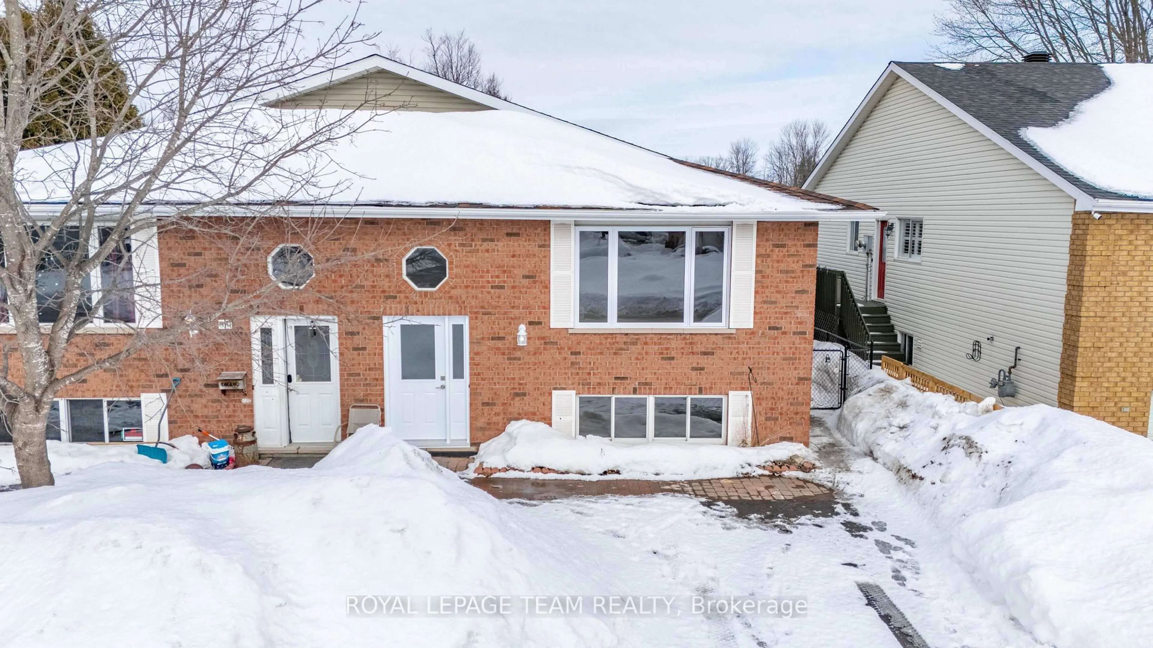 Home with brick exterior material, street for 48 Rowan Dr, South Dundas Ontario K0C 1X0