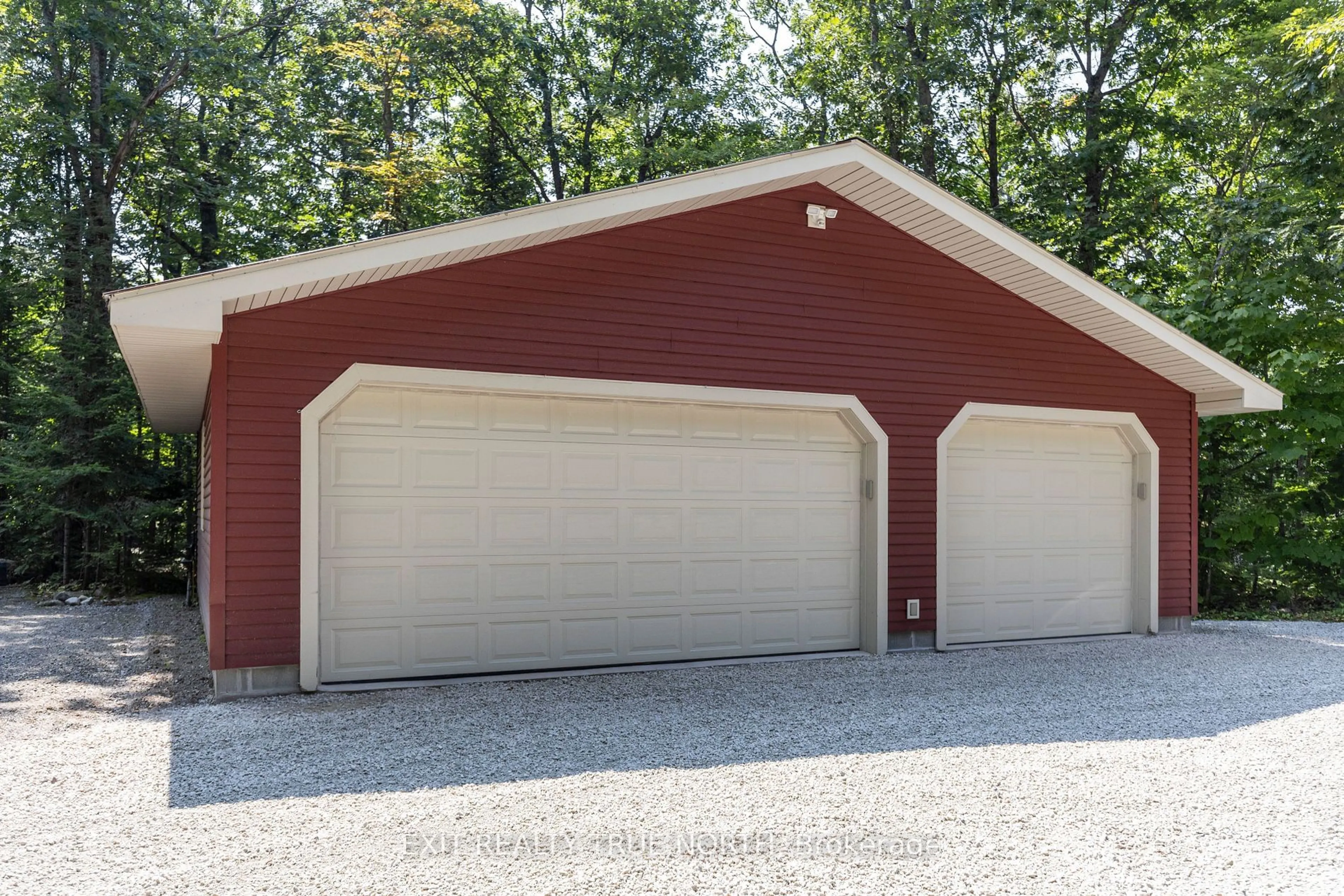 Indoor garage for 687 Finns Bay Rd, Laird Ontario P0S 1C0