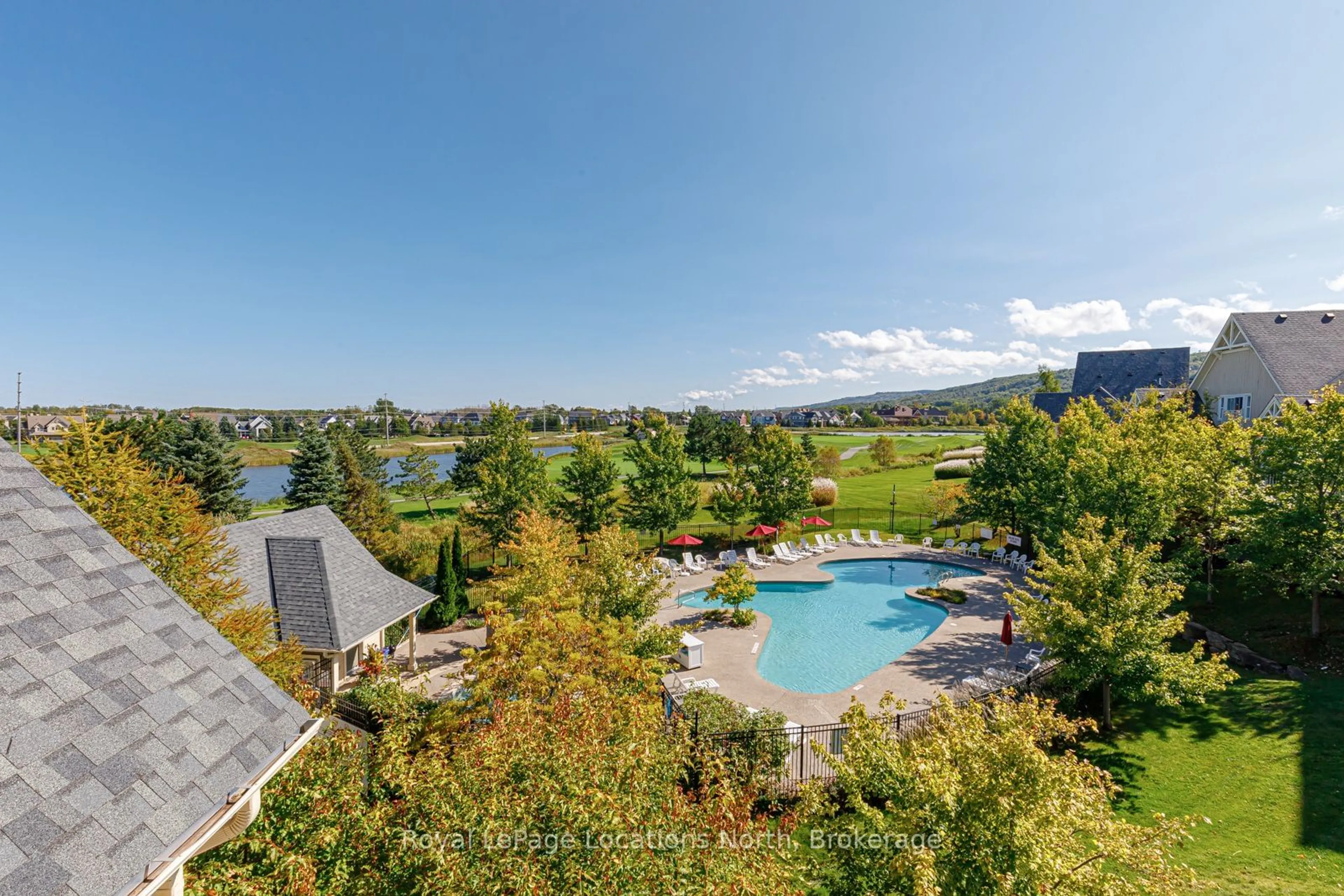 Pool for 125 FAIRWAY Crt #221, Blue Mountains Ontario L9Y 0P8