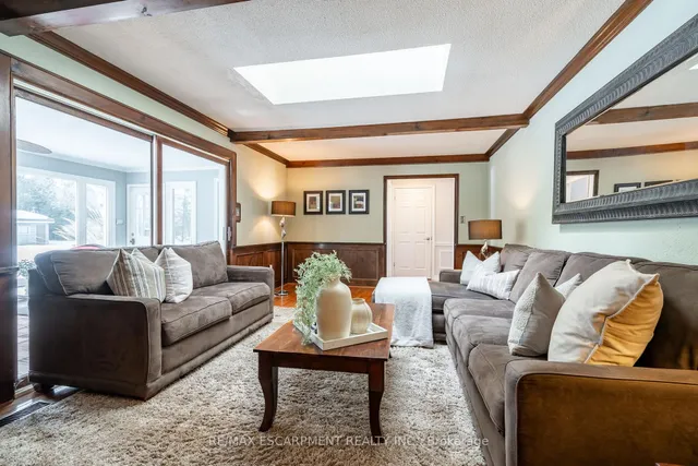 Additional property image - 1 Acredale Dr