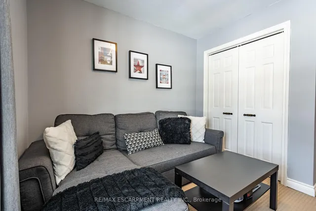 Additional property image - 1 Acredale Dr