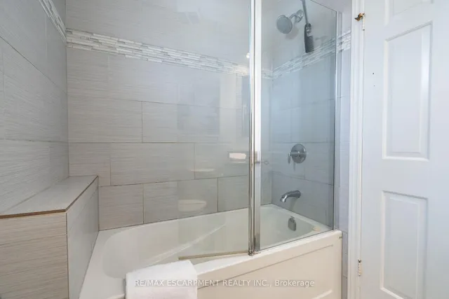 Additional property image - 1 Acredale Dr