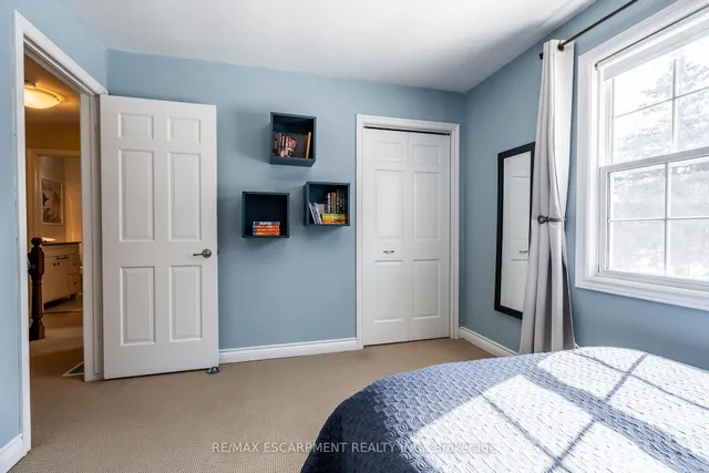 Additional property image - 1 Acredale Dr
